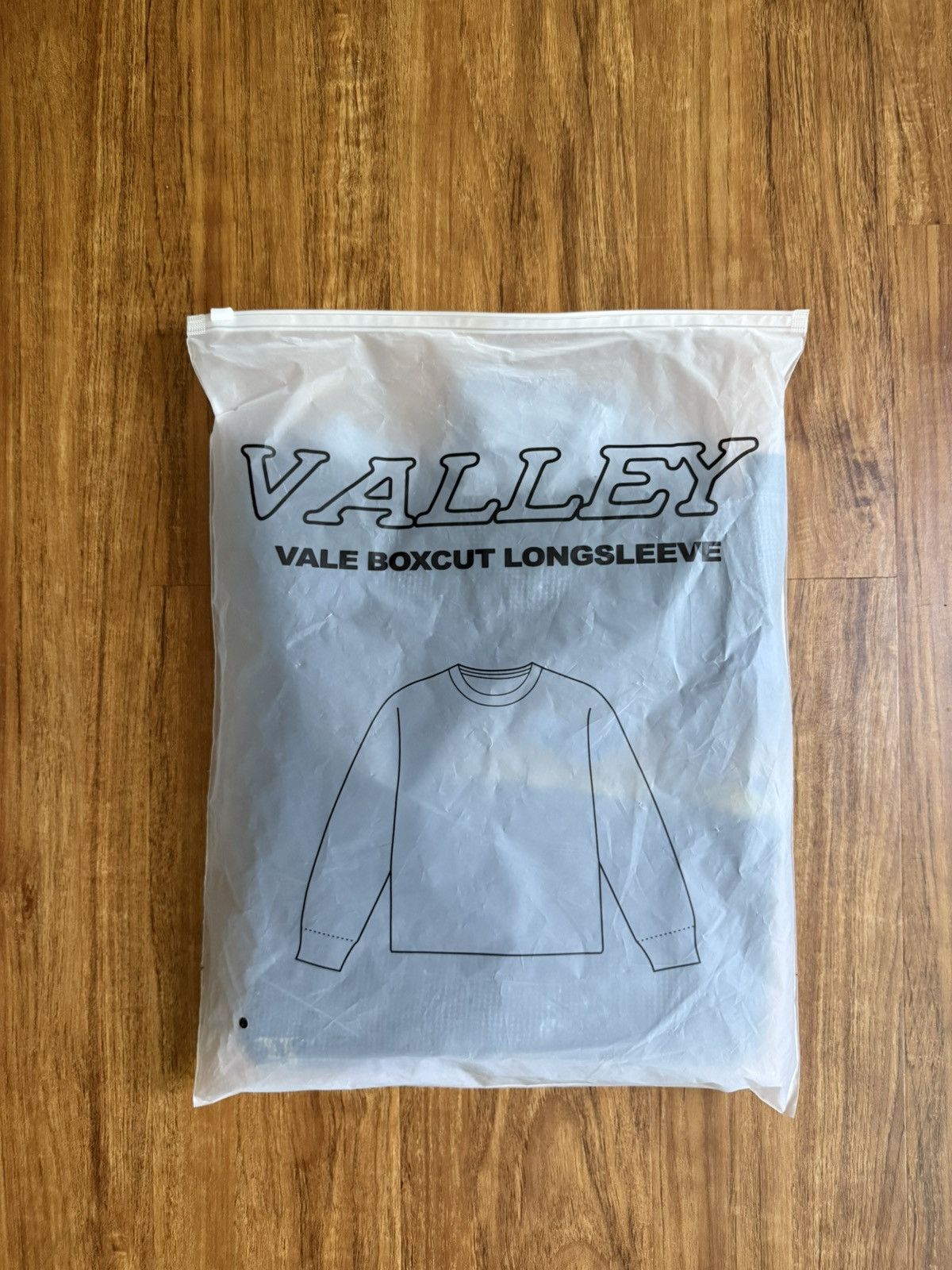 Vale Vale Forever Wraith of Faith Thermal Long Sleeve size Large Size US L / EU 52-54 / 3 - 10 Thumbnail