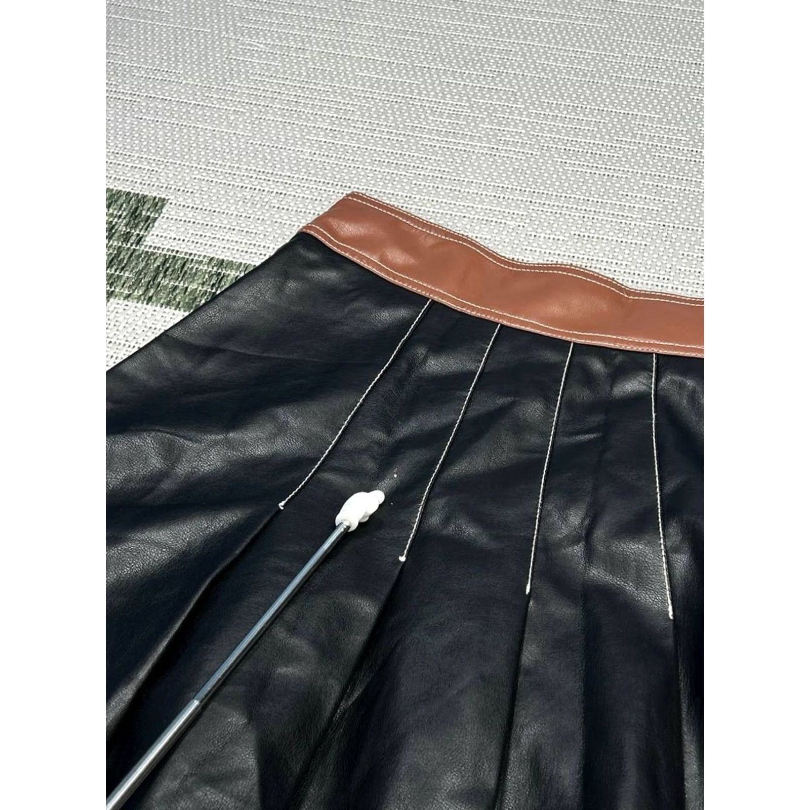 Anthropologie Anthropologie Skirt Womens 12P Black Colorblock Faux Leather Maxi Side Zip Midi? Size 34" / US 12 / IT 48 - 4 Thumbnail