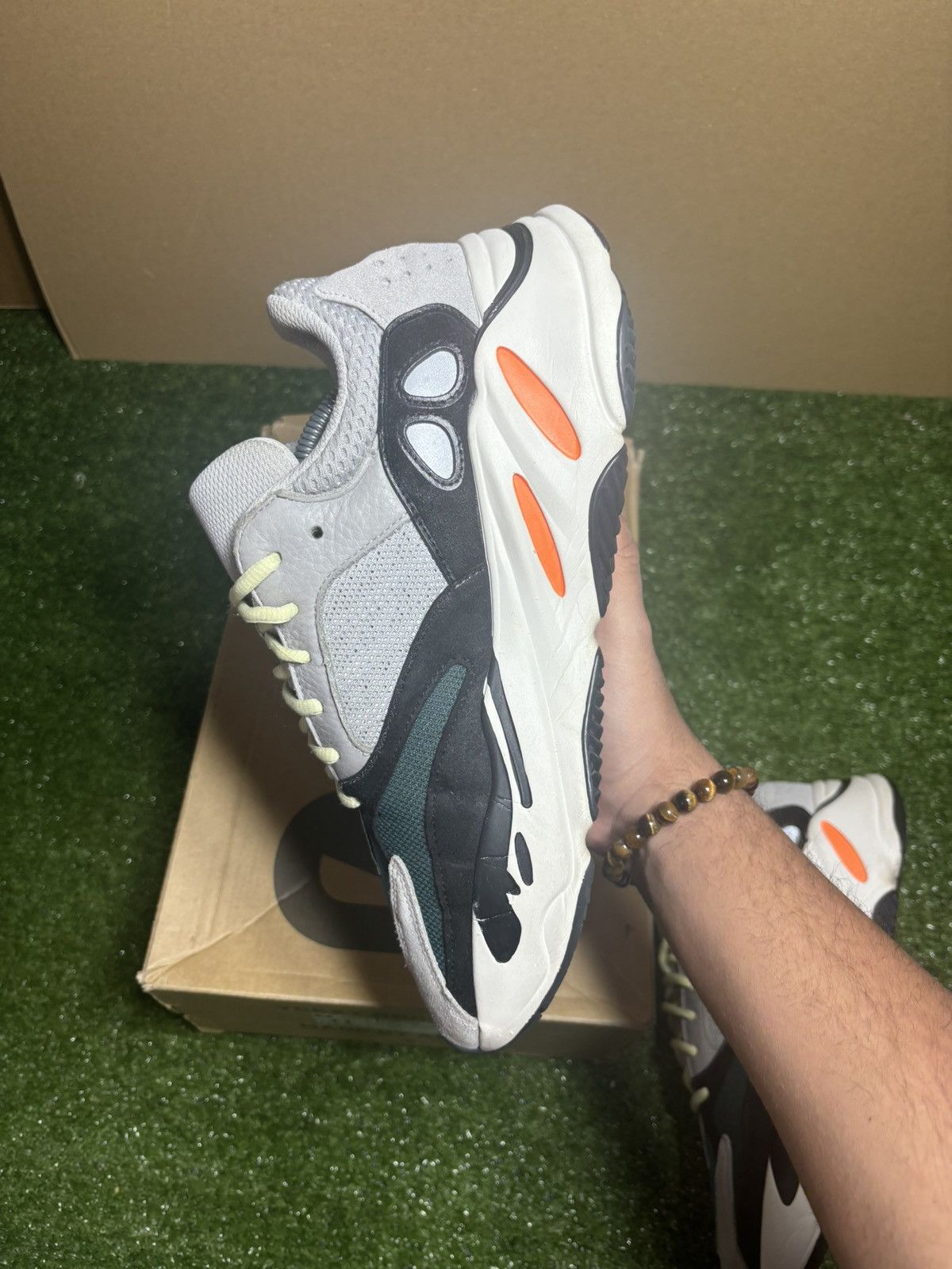 Adidas Yeezy 700 wave runner Size US 11 / EU 44 - 8 Thumbnail