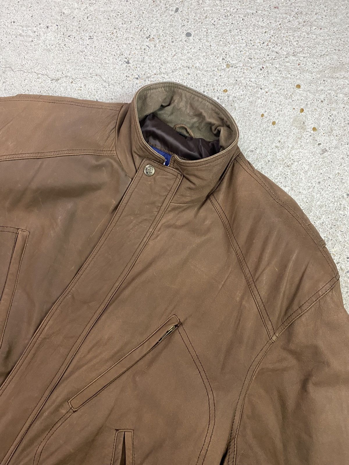 Vintage Vintage leather jacket avant garde archive oversized Size US XL / EU 56 / 4 - 4 Thumbnail