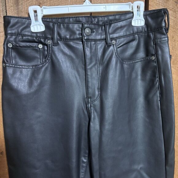 American Eagle Outfitters American Eagle Stretch Faux Leather Flare Pants Size 14 Long Size 36" / US 14 / IT 50 - 2 Thumbnail