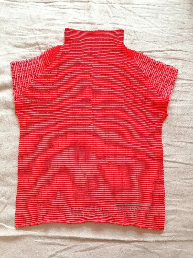 Issey Miyake Issey Miyake Red Tank Top Size M / US 6-8 / IT 42-44 - 1 Thumbnail