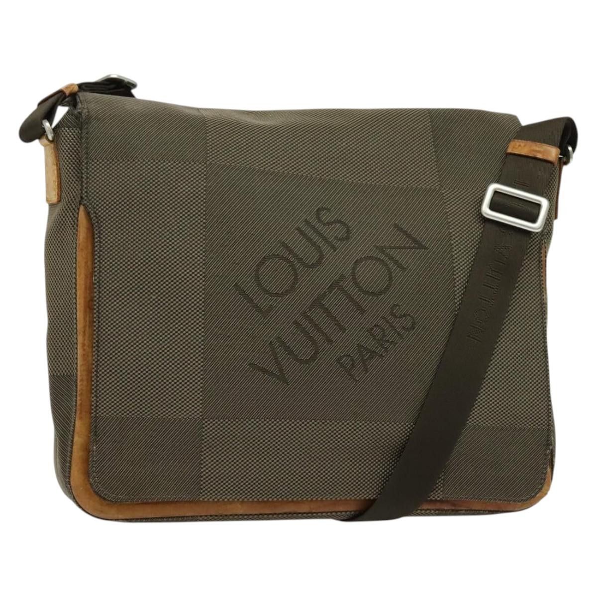Louis Vuitton LOUIS VUITTON Damier Geant Messager Shoulder Bag Tail M93030 Size ONE SIZE - 1 Thumbnail