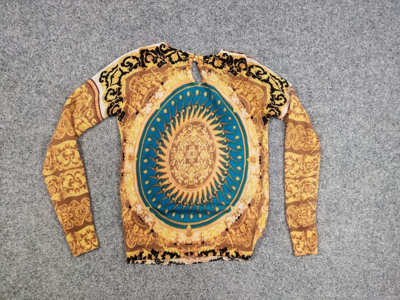 Dolce & Gabbana Vintage Dolce Gabbana Gold Art Wool Pullover long sleeve Size S / US 4 / IT 40 - 14 Thumbnail