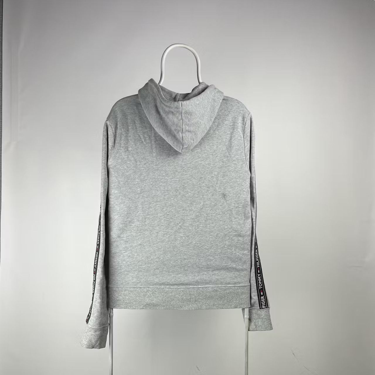 Tommy Hilfiger Tommy Hilfiger zip hoodie logo sleeves size Large Size US L / EU 52-54 / 3 - 2 Thumbnail