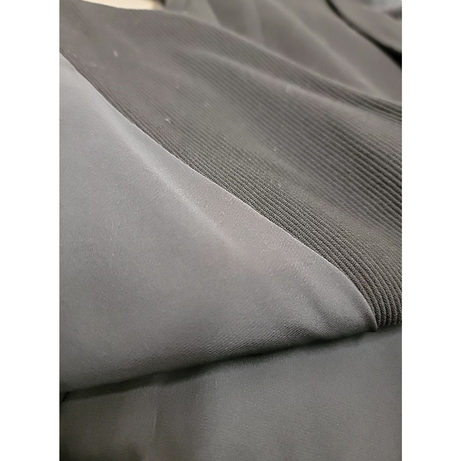Armani **VINTAGE ARMANI COLLEZIONI WOMENS BLACK WOOL BLAZER SIZE 4** User: **VINTAGE ARMANI COLLEZIONI WOMEN'S BLACK WOOL BLAZER SIZE 4** Size S / US 4 / IT 40 - 8 Thumbnail