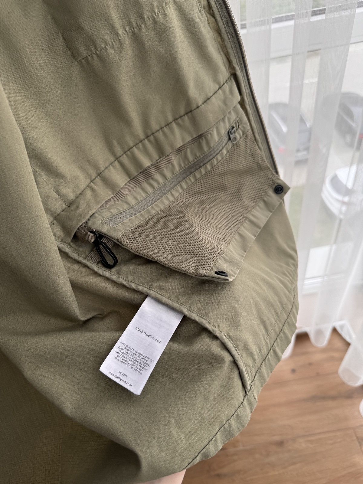 Fjallraven × Vintage Vintage Fjallraven Outdoor Japanese Khaki Traveller Vest Size US XL / EU 56 / 4 - 10 Thumbnail
