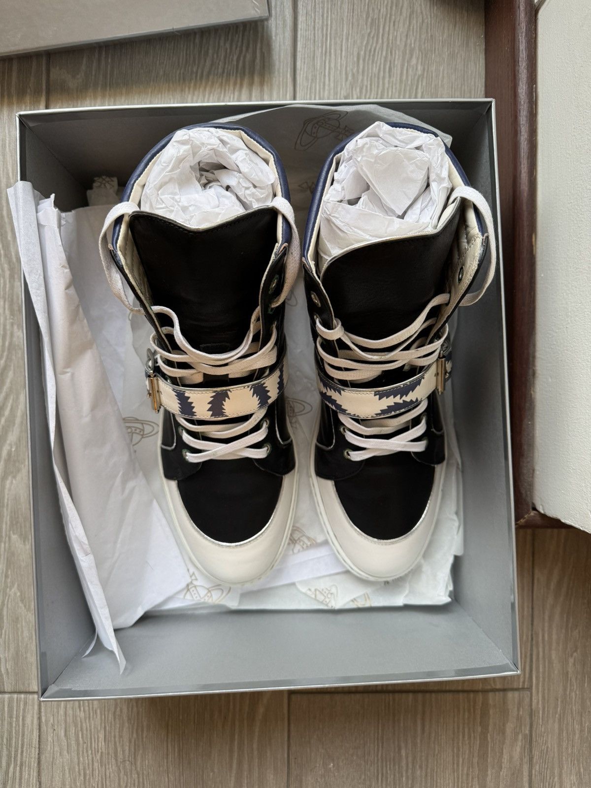 Vivienne Westwood Vivenne westwood High Top Trainer Size US 8.5 / EU 41-42 - 2 Thumbnail