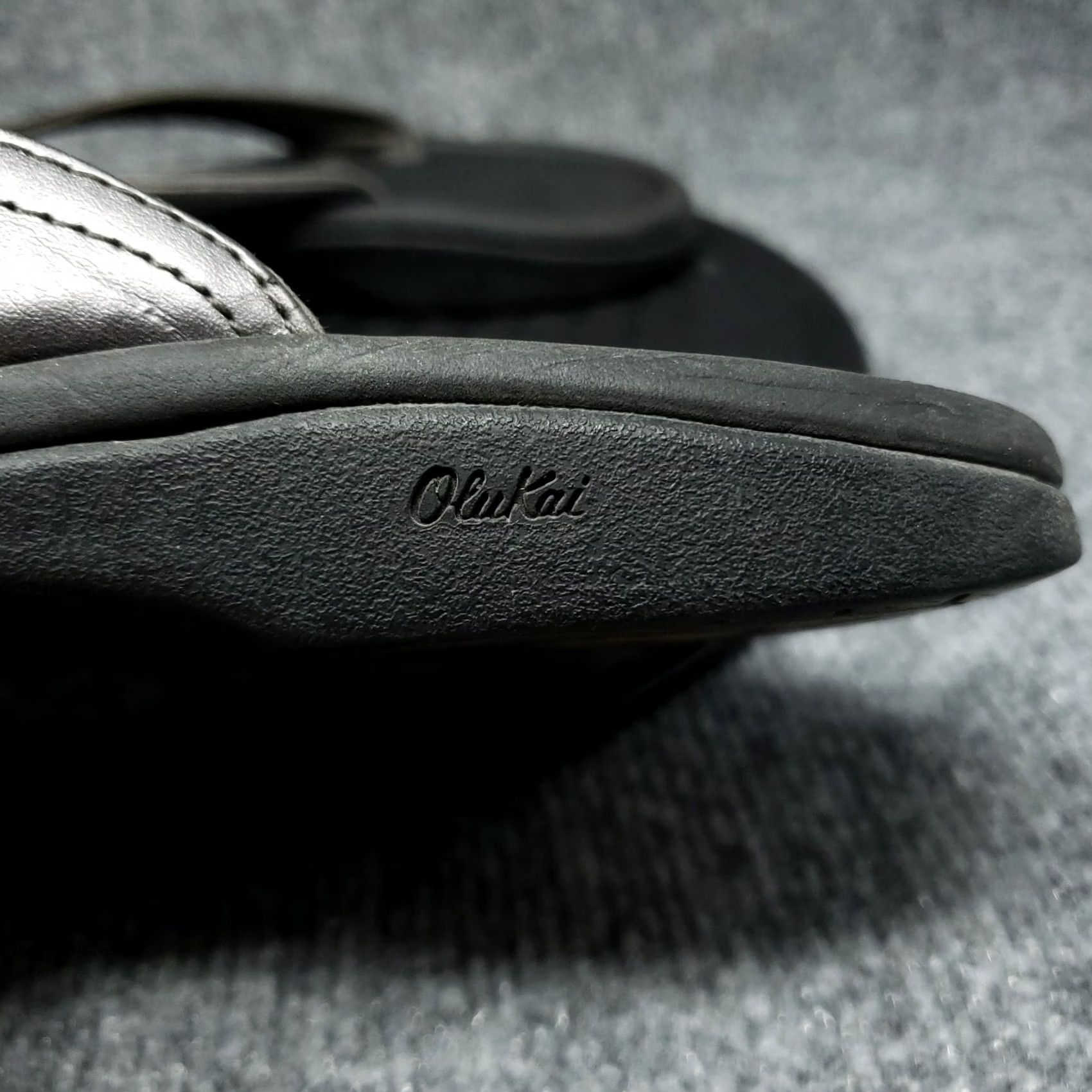 Olukai OluKai Ohana W Black Silver Flip Flops 20110-7348 US W8 EUR 48 Outsole Size US 8 / EU 41 - 6 Thumbnail