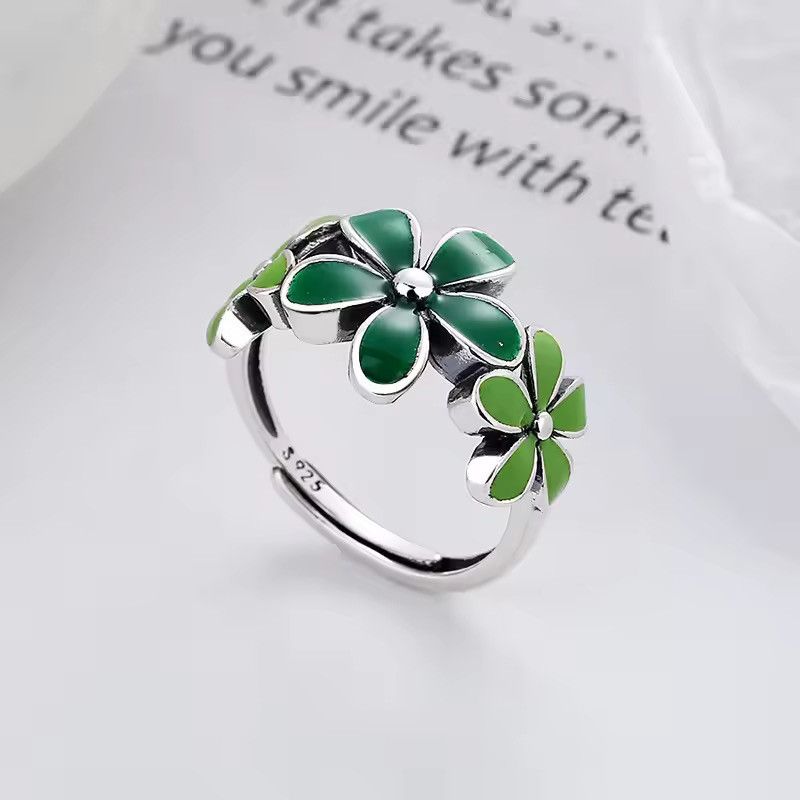 Jewelry Green Leaf Flowers Adjustable Ring Size ONE SIZE - 1 Thumbnail