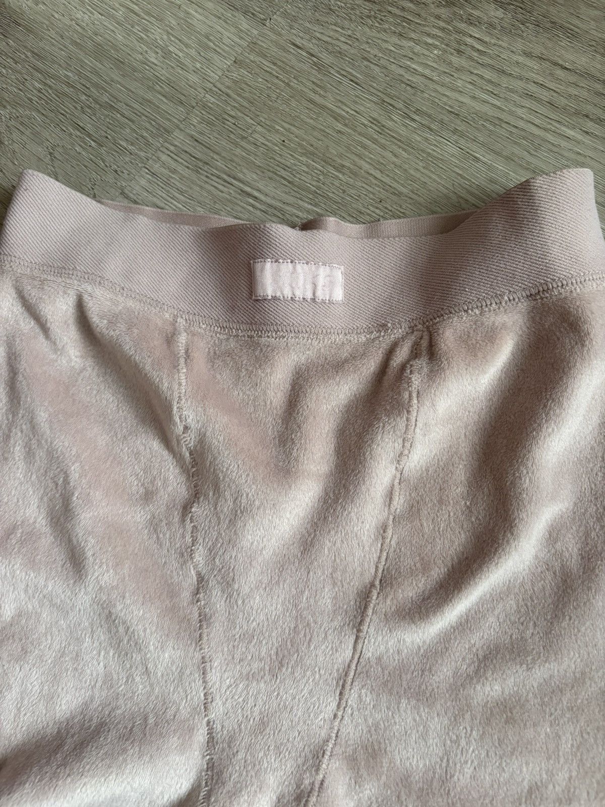 SKIMS SKIMS Pink Mauve Velvet Cycling Shorts – Y2K Soft Girl Fit Size 23" - 4 Thumbnail