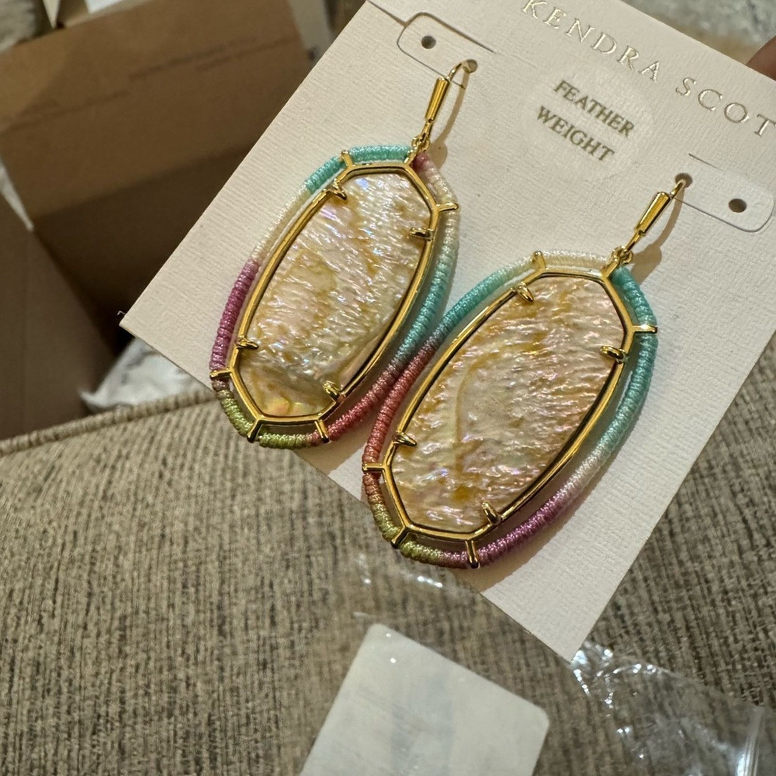 Kendra Scott 🎉LAST PIECE🎉Kendra Scott Threaded Elle Gold Drop Earrings Size ONE SIZE - 2 Thumbnail