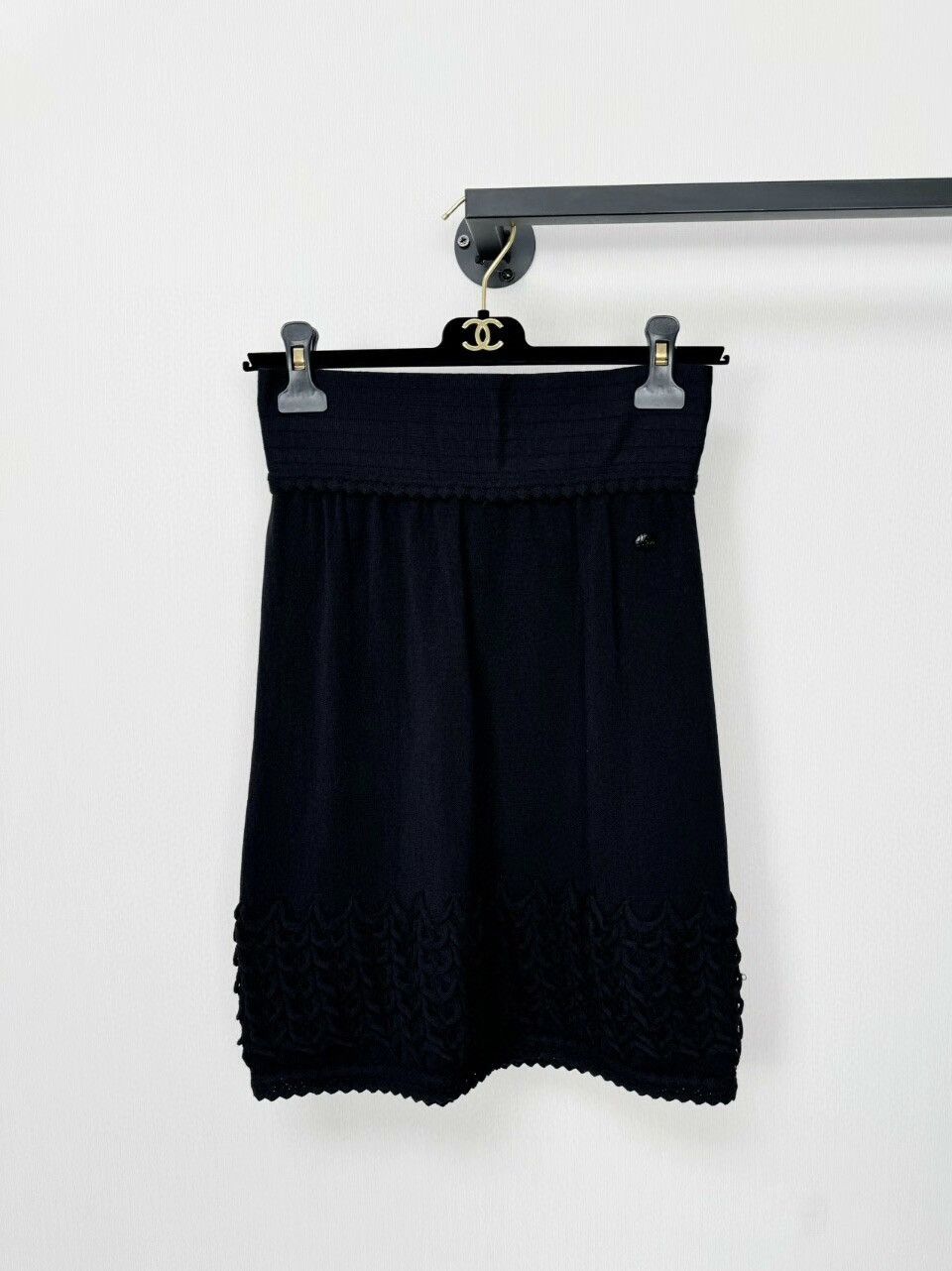 Chanel Chanel knitted skirt Size 38" / US 16 / IT 52 - 1 Thumbnail