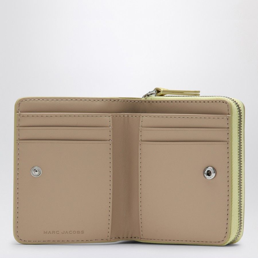 Marc Jacobs o1d2blof0824 Size: OS / Small Compact Leather Wallet Size ONE SIZE - 2 Thumbnail