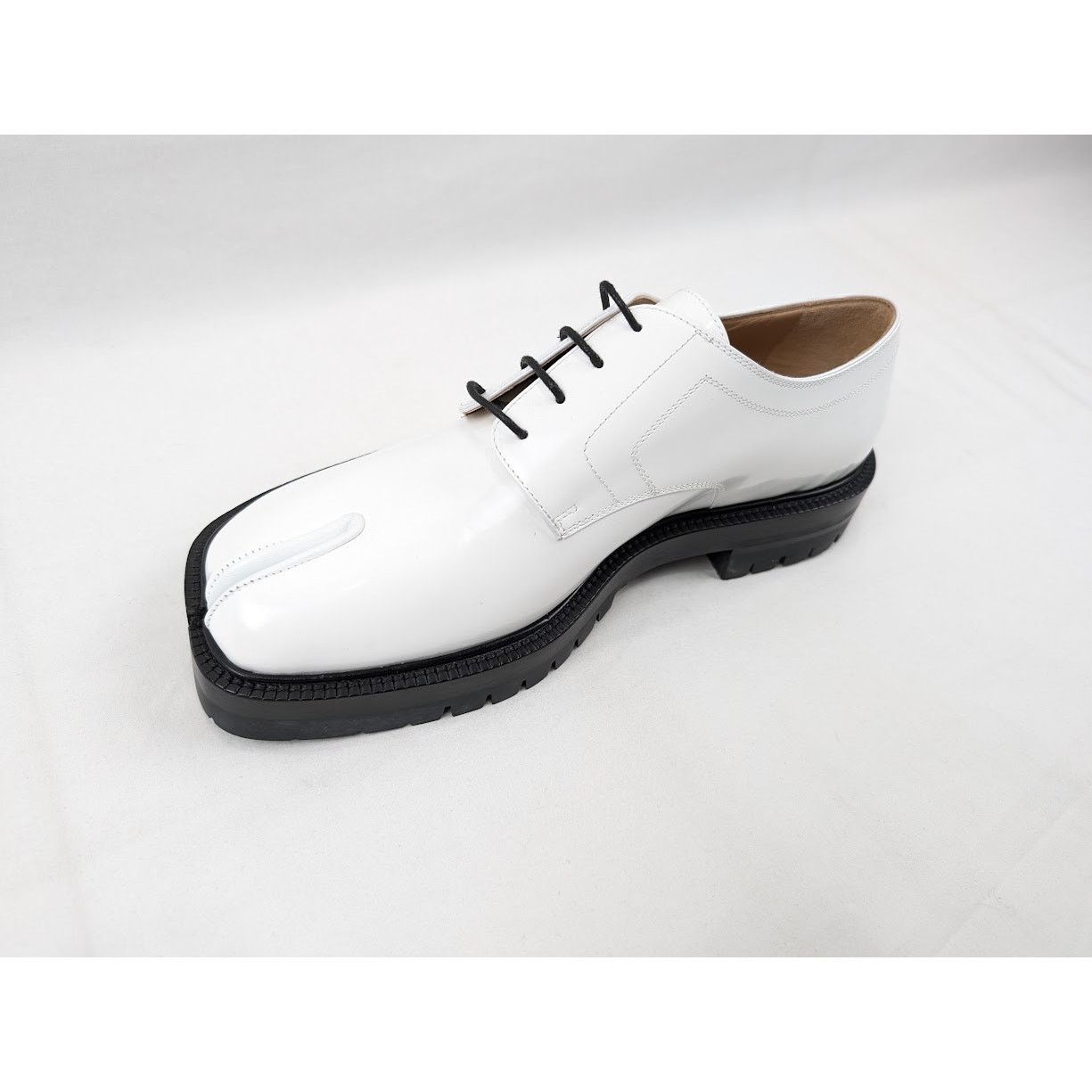 Maison Margiela o1rshd1 Laced Tabi Loafers in White Size US 10 / EU 43 - 9 Thumbnail