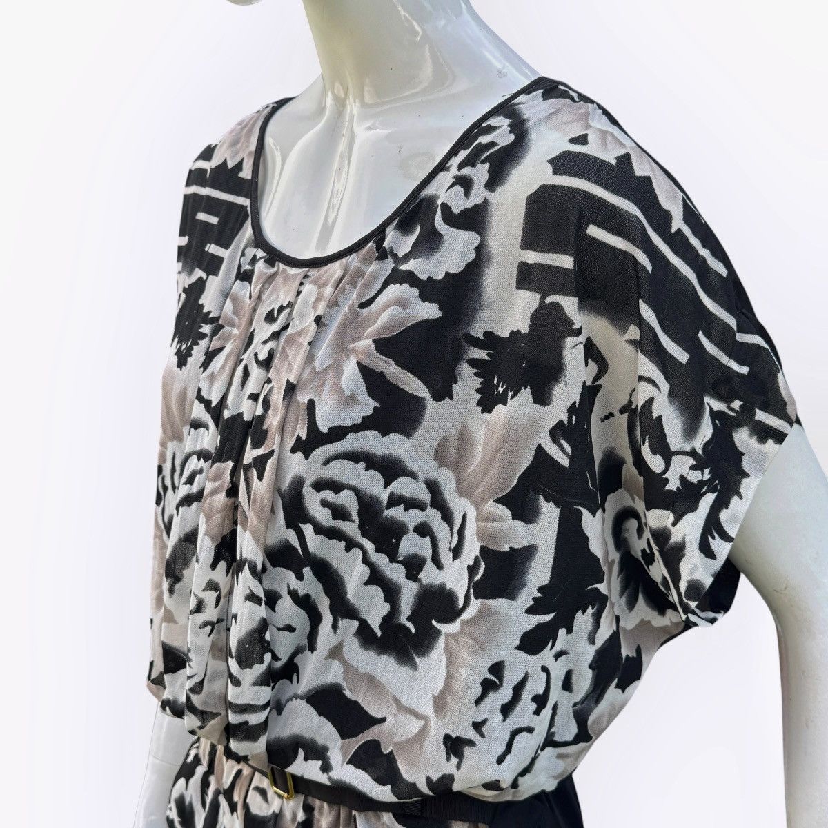 Vivienne Tam Floral Design Blouses Size ONE SIZE - 8 Thumbnail
