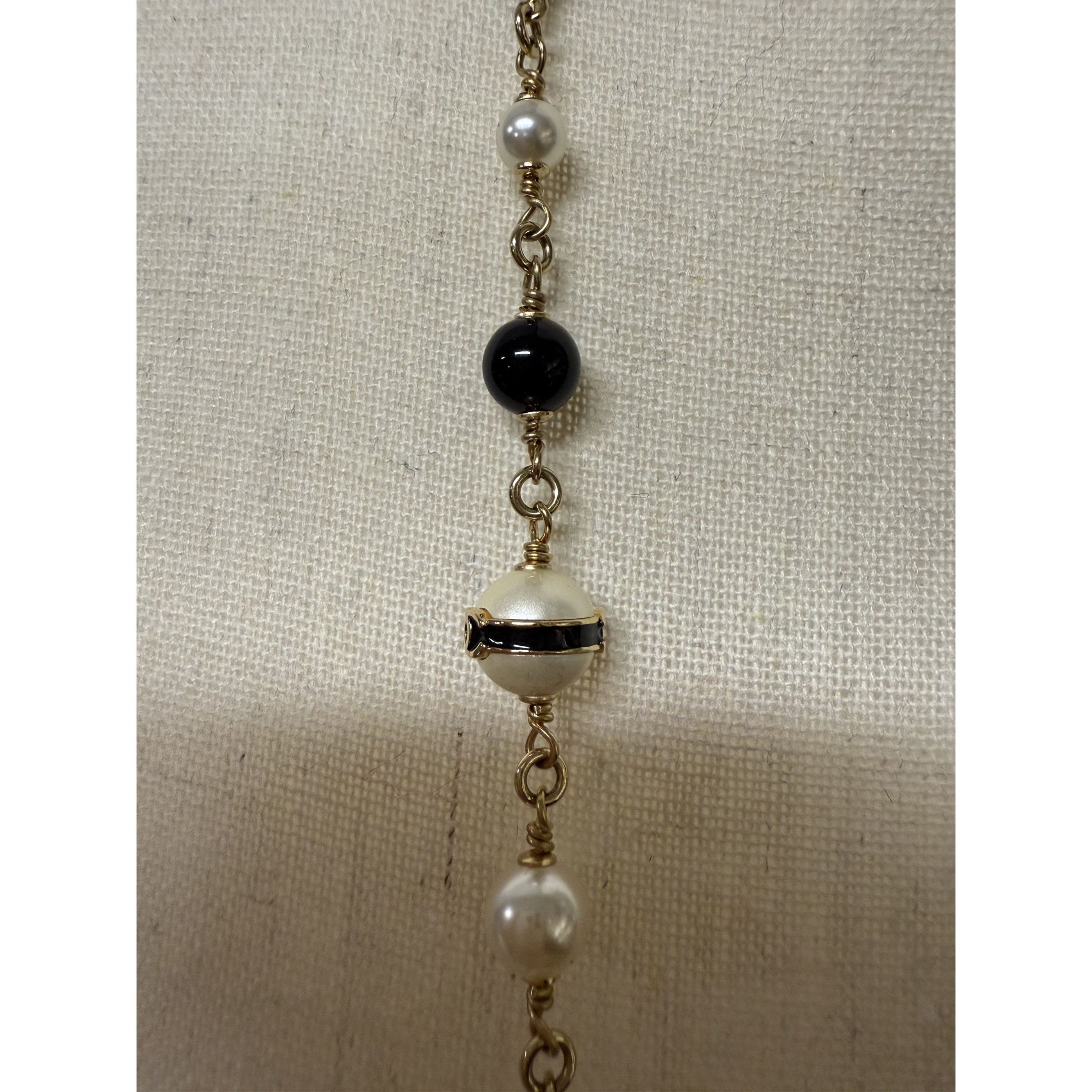 Chanel Chanel Long Pearl & Black Beaded Necklace With Gold CC Logo Size ONE SIZE - 10 Thumbnail