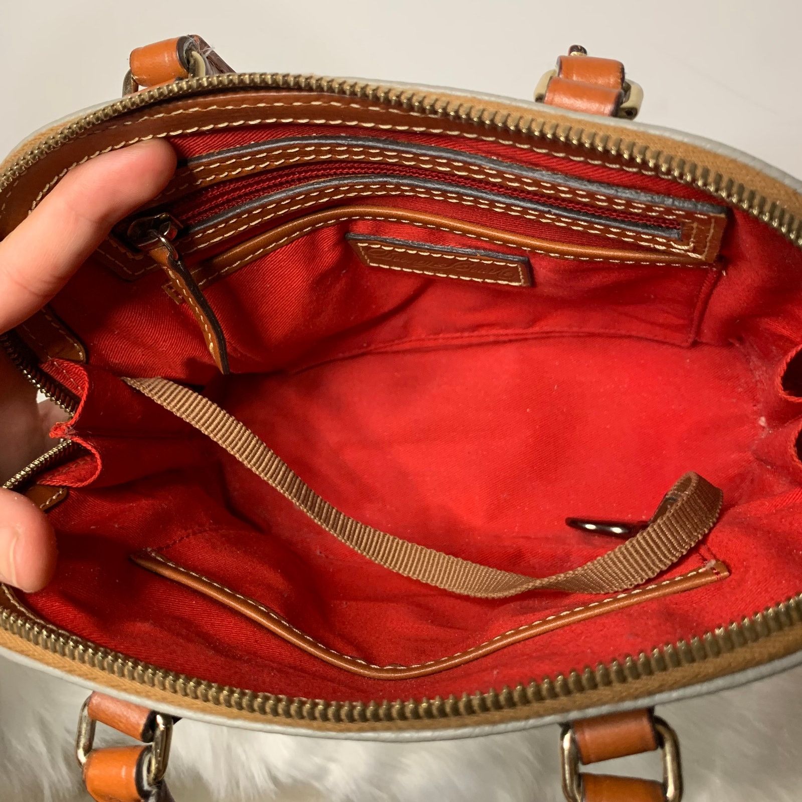 Dooney & Bourke Dooney & Bourke Gray Leather Crossbody Handbags Size ONE SIZE - 3 Thumbnail