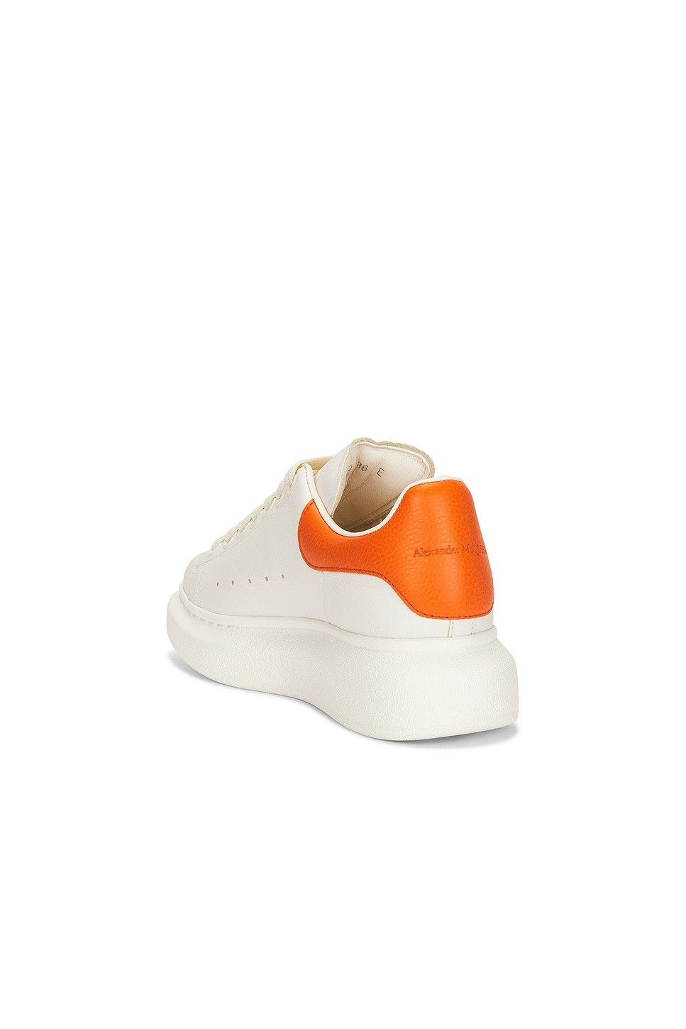 Alexander McQueen o1w1db10925 Oversized Sneaker in White Size US 6.5 / IT 36.5 - 2 Thumbnail