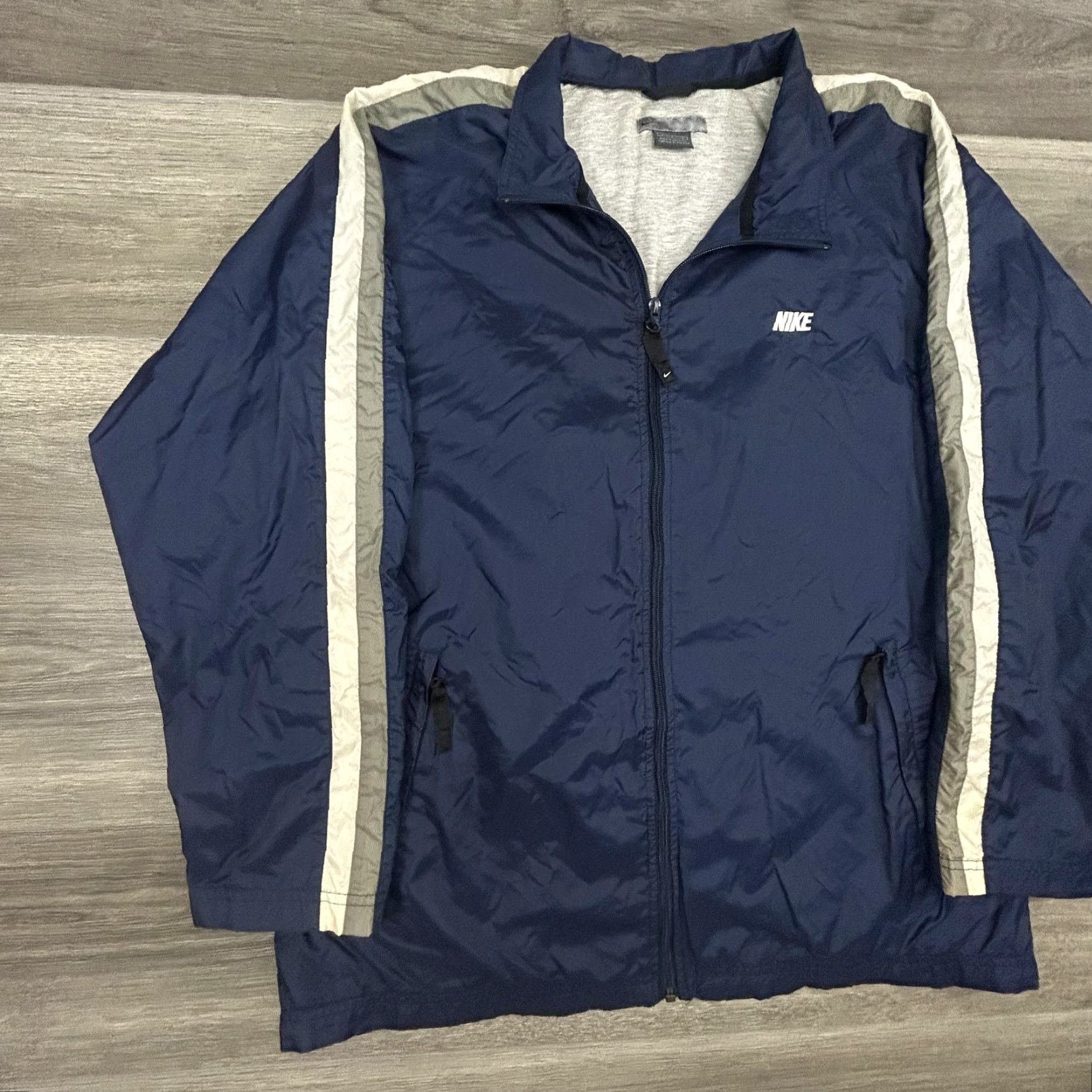 Nike VINTAGE Nike Jacket Mens L Navy Full Zip Lined Windbreaker Running Athletic Size US L / EU 52-54 / 3 - 3 Thumbnail