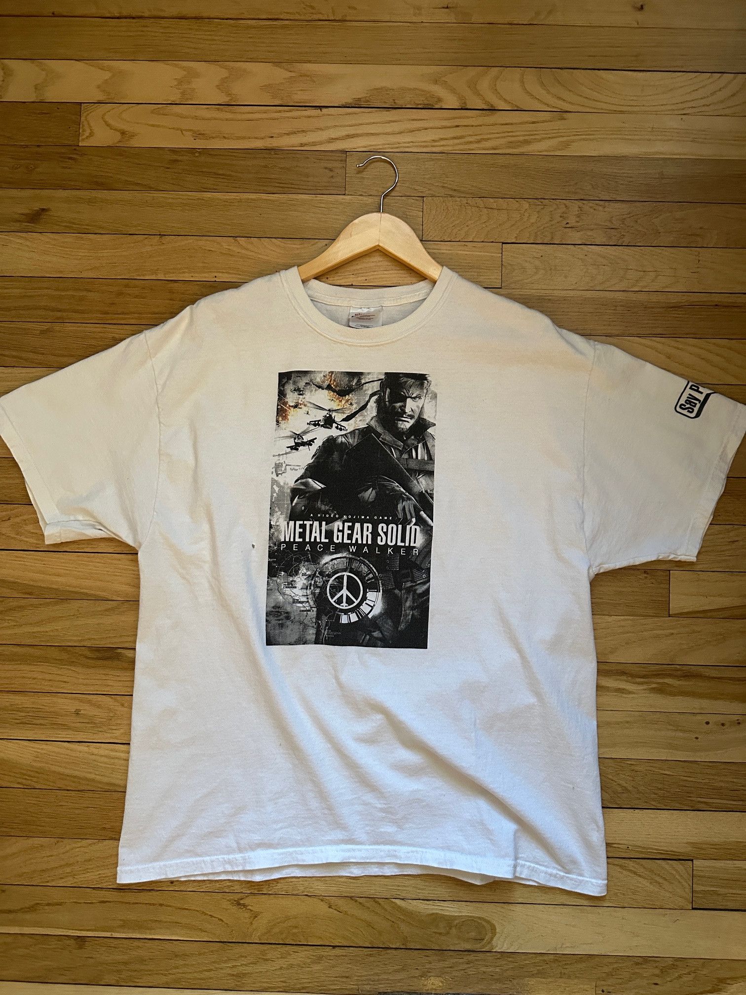 Vintage Vintage Metal Gear Solid Peace Walker World Tour T-Shirt XL Size US XL / EU 56 / 4 - 3 Thumbnail