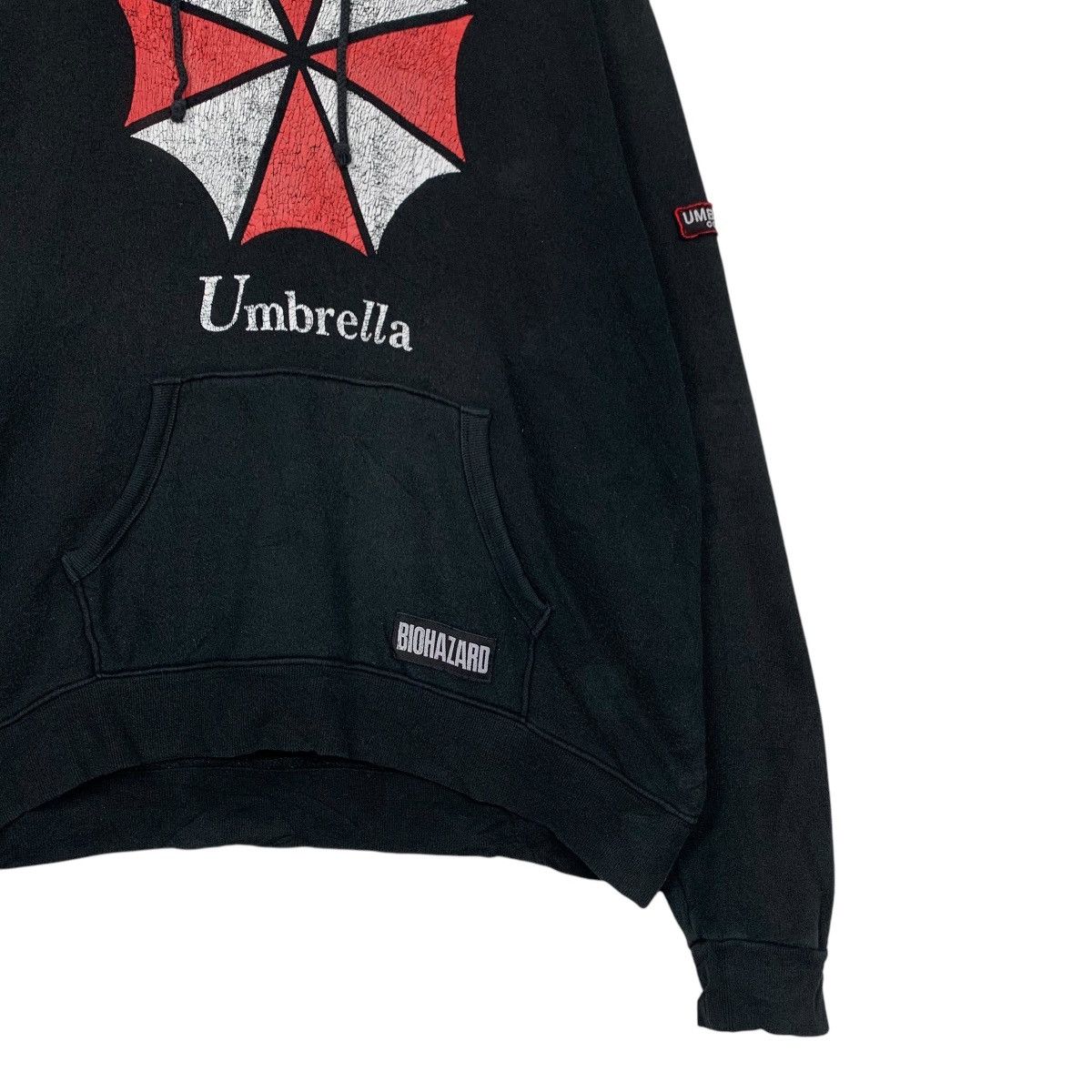 Japanese Brand BIOHAZARD Umbrella Big Logo Capcom Hoodies #2217-C98 Size US L / EU 52-54 / 3 - 4 Thumbnail