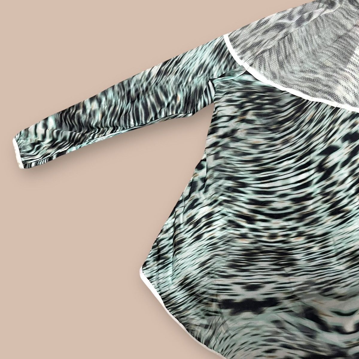 Nike WMNS NIKE TECH WINDRUNNER JACKET Size US S / EU 44-46 / 1 - 8 Thumbnail