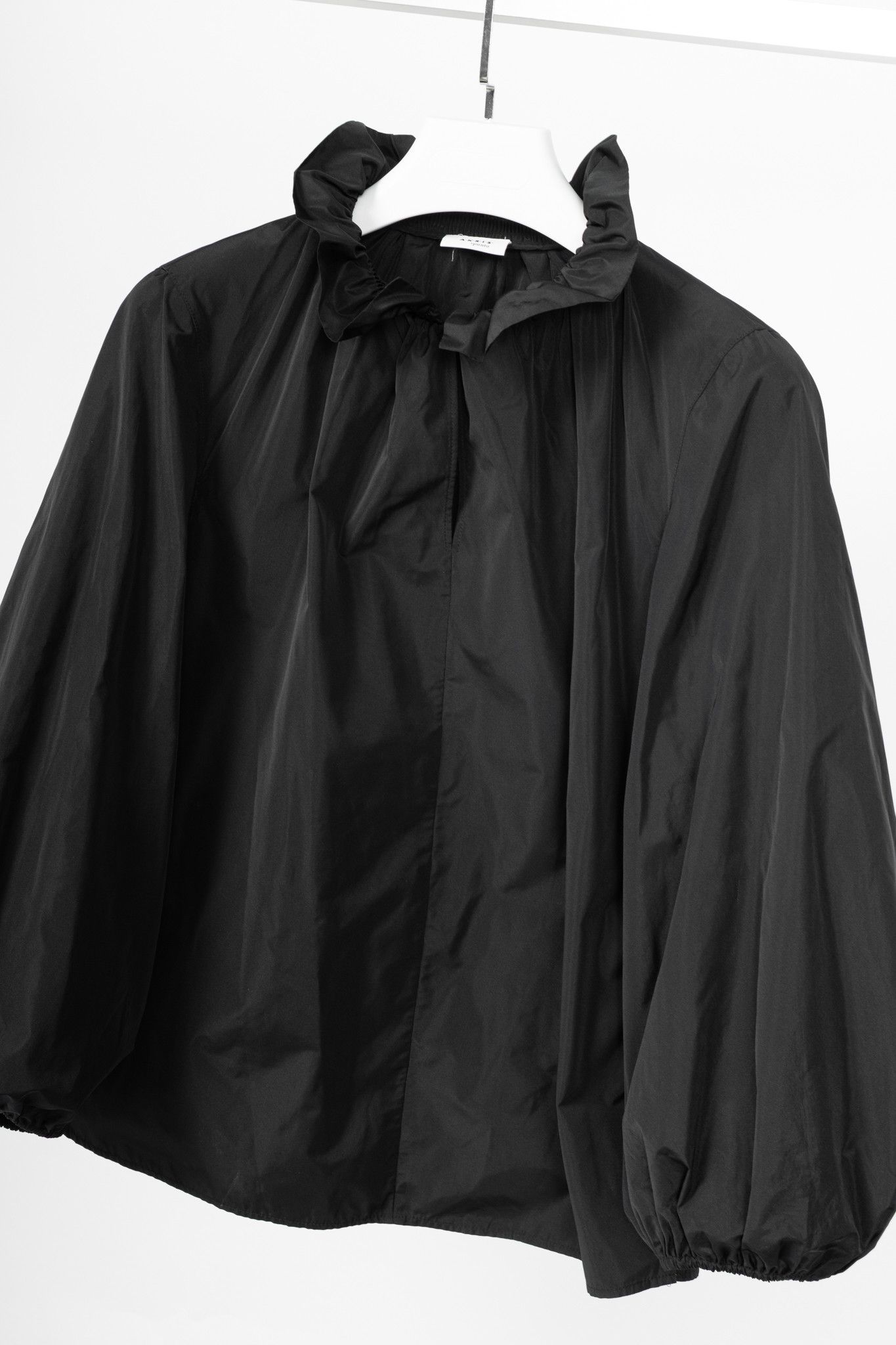 Akris Akris Punto Black Taffeta Ruffle-Collar Blouse Size M / US 6-8 / IT 42-44 - 3 Thumbnail