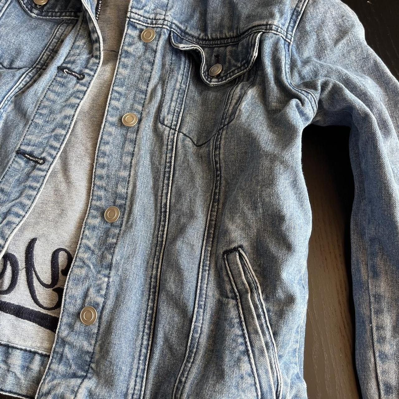 Forever 21 Fashionable and versatile cute button up blue denim jacket Size S / US 4 / IT 40 - 4 Thumbnail