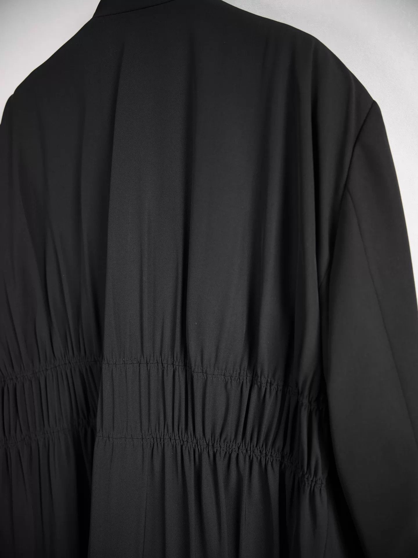 Yohji Yamamoto Yohji Yamamoto 01SS Back Pleated Runway Jacket Size 2 Size US M / EU 48-50 / 2 - 2 Thumbnail