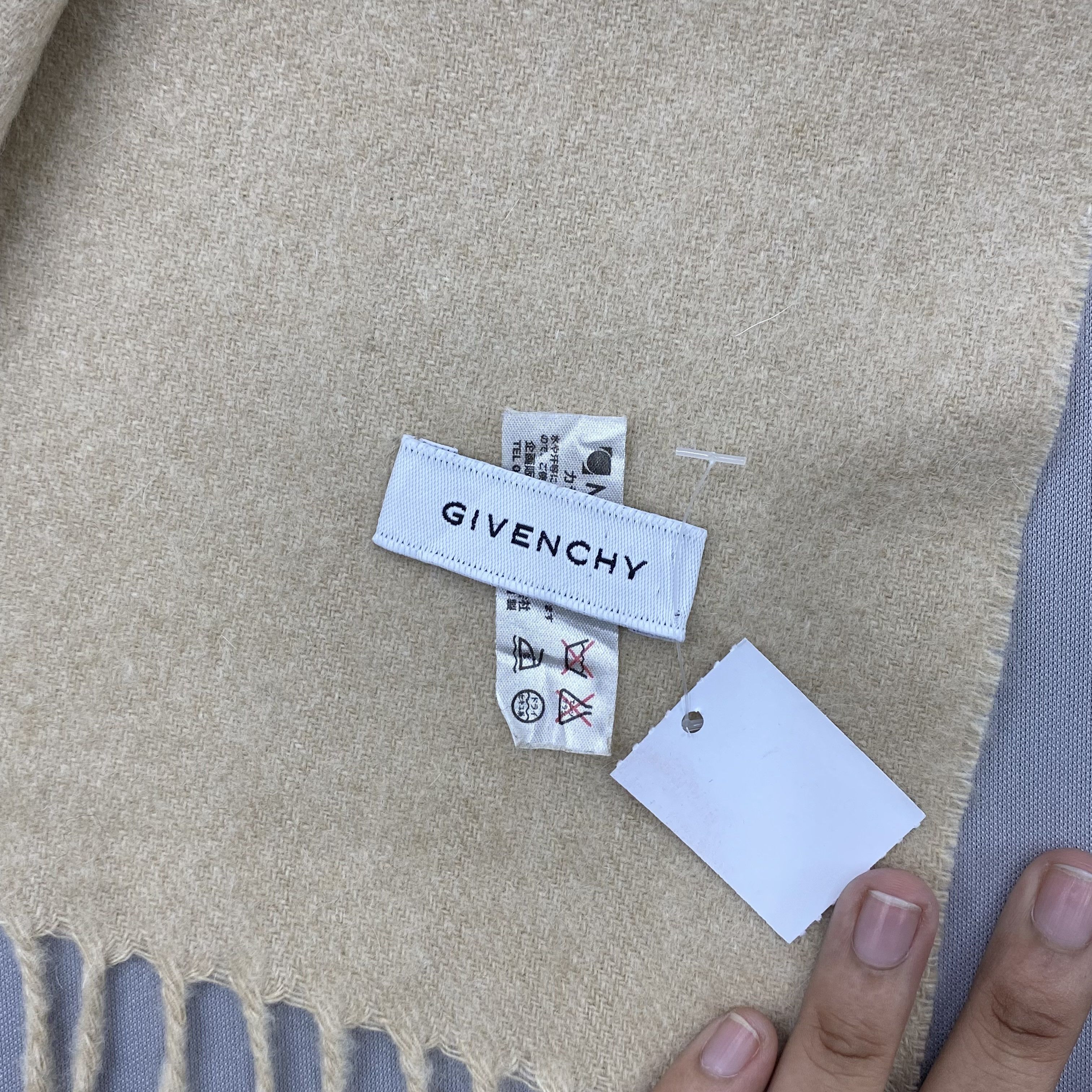 Givenchy Vintage Givenchy Scarf Muffler Wool Shawls Babushka Scarves Size ONE SIZE - 6 Thumbnail