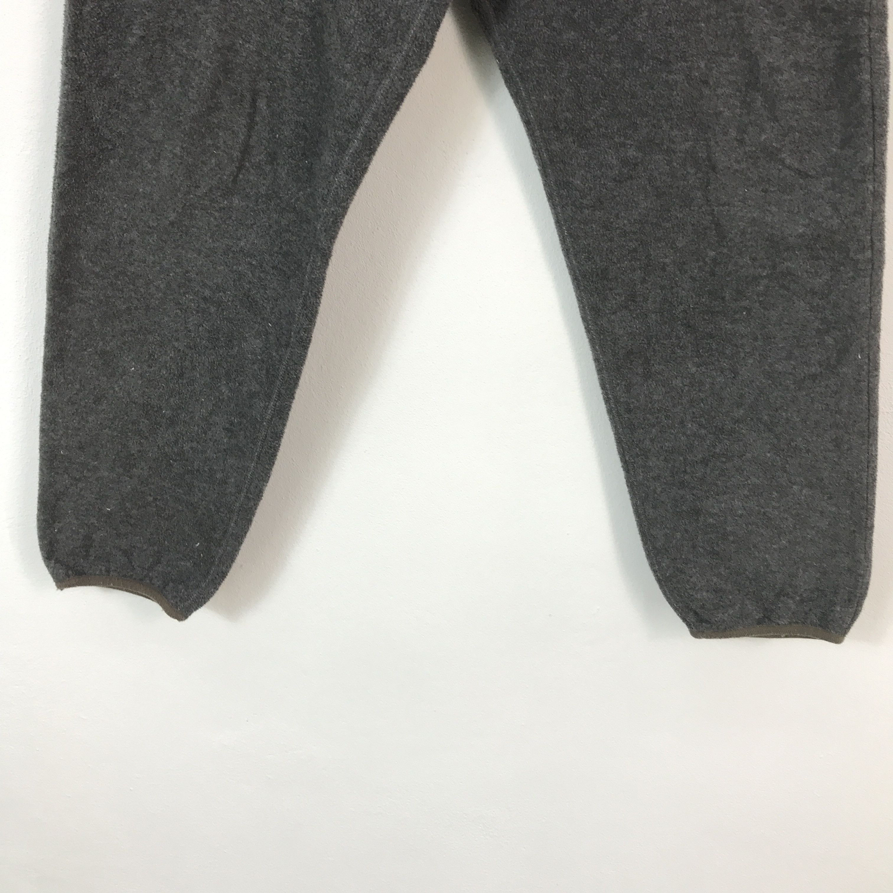 Columbia Vintage Columbia Fleece Sweatpants Size US 29 - 4 Thumbnail