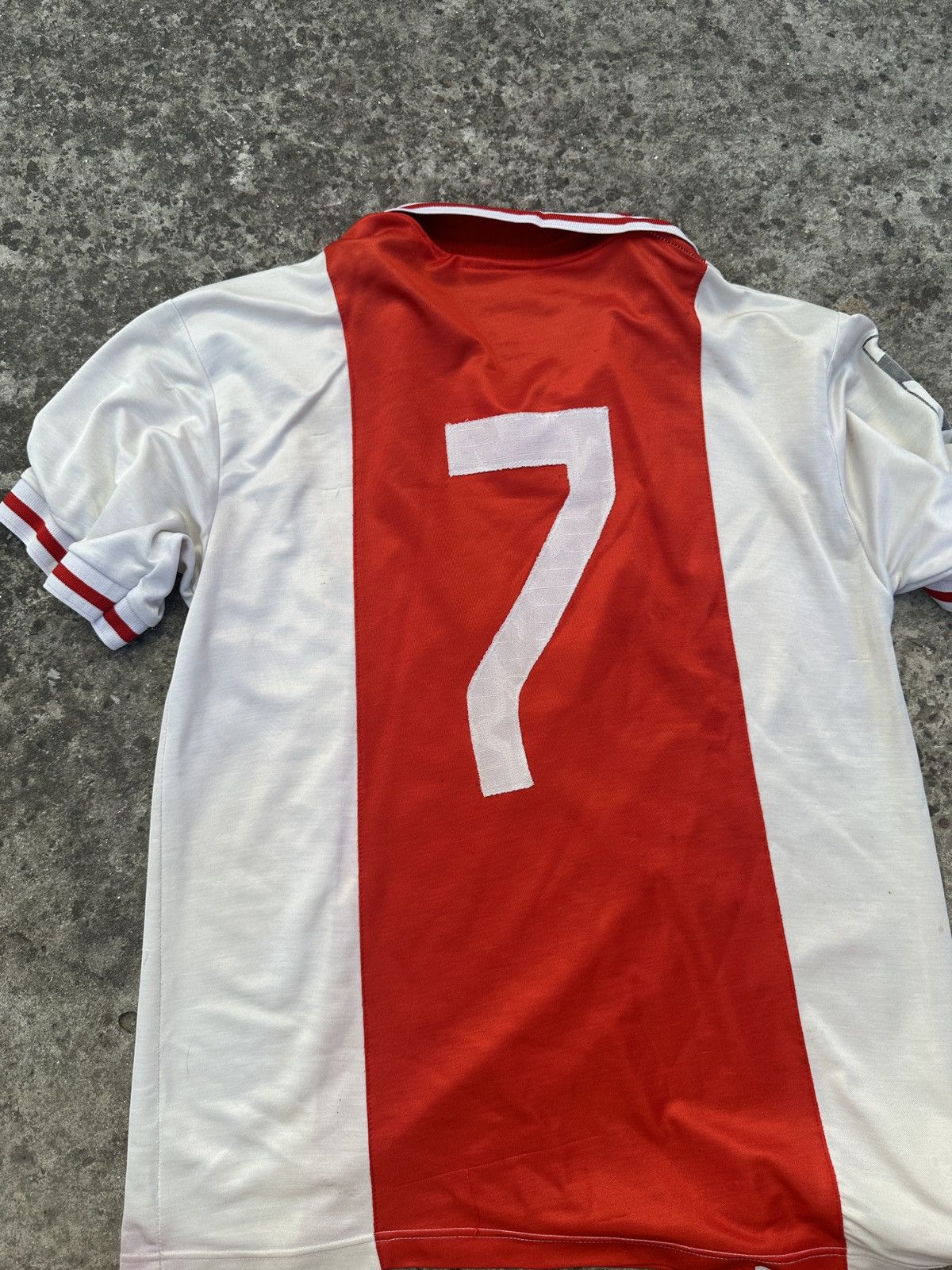 Umbro Vintage Umbro 7 Ajax Soccer Jersey Streetwear Rare L 90s Size US L / EU 52-54 / 3 - 5 Thumbnail