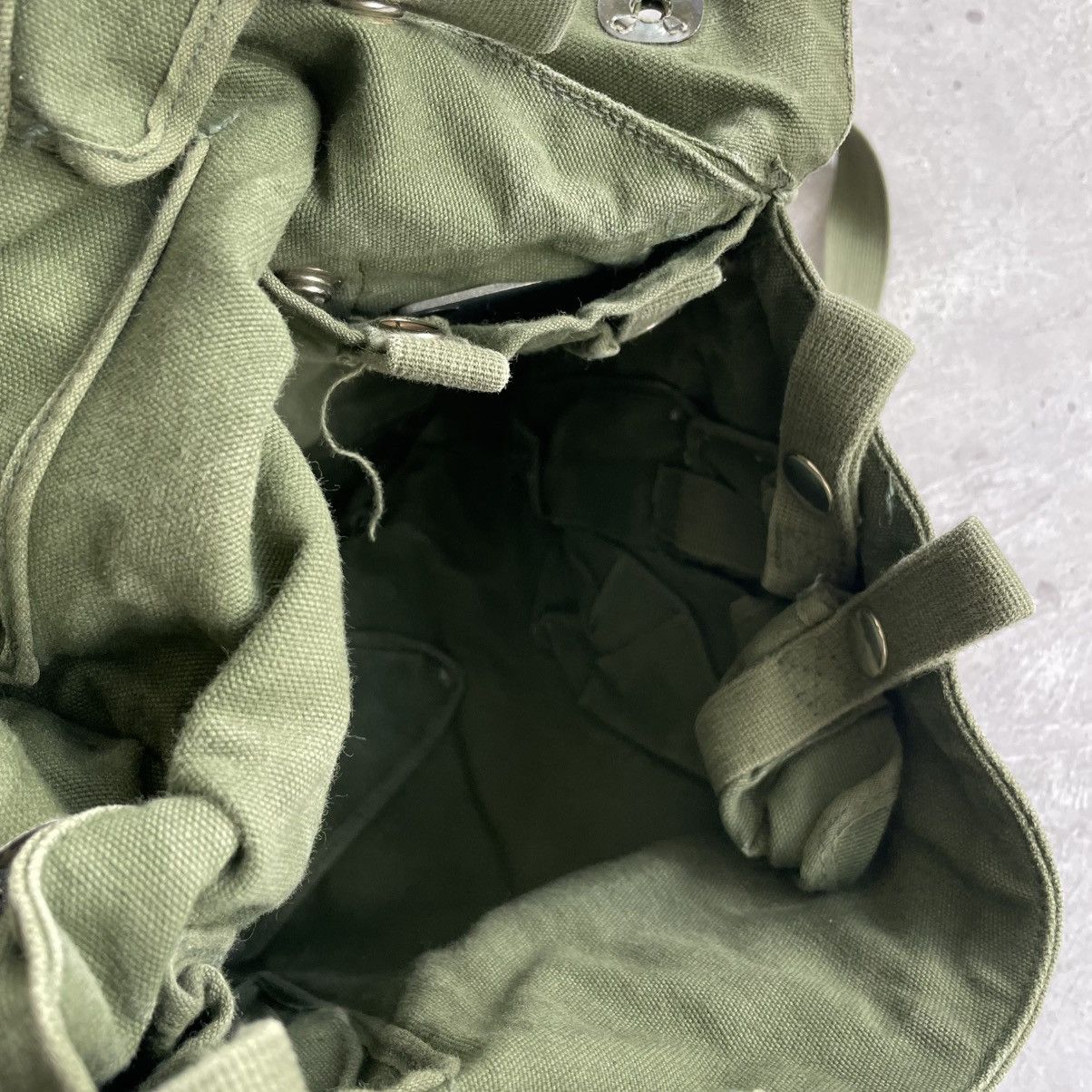 Vintage Vintage 1945 Canvas Genuine Military Crossbody Bag Size ONE SIZE - 7 Thumbnail