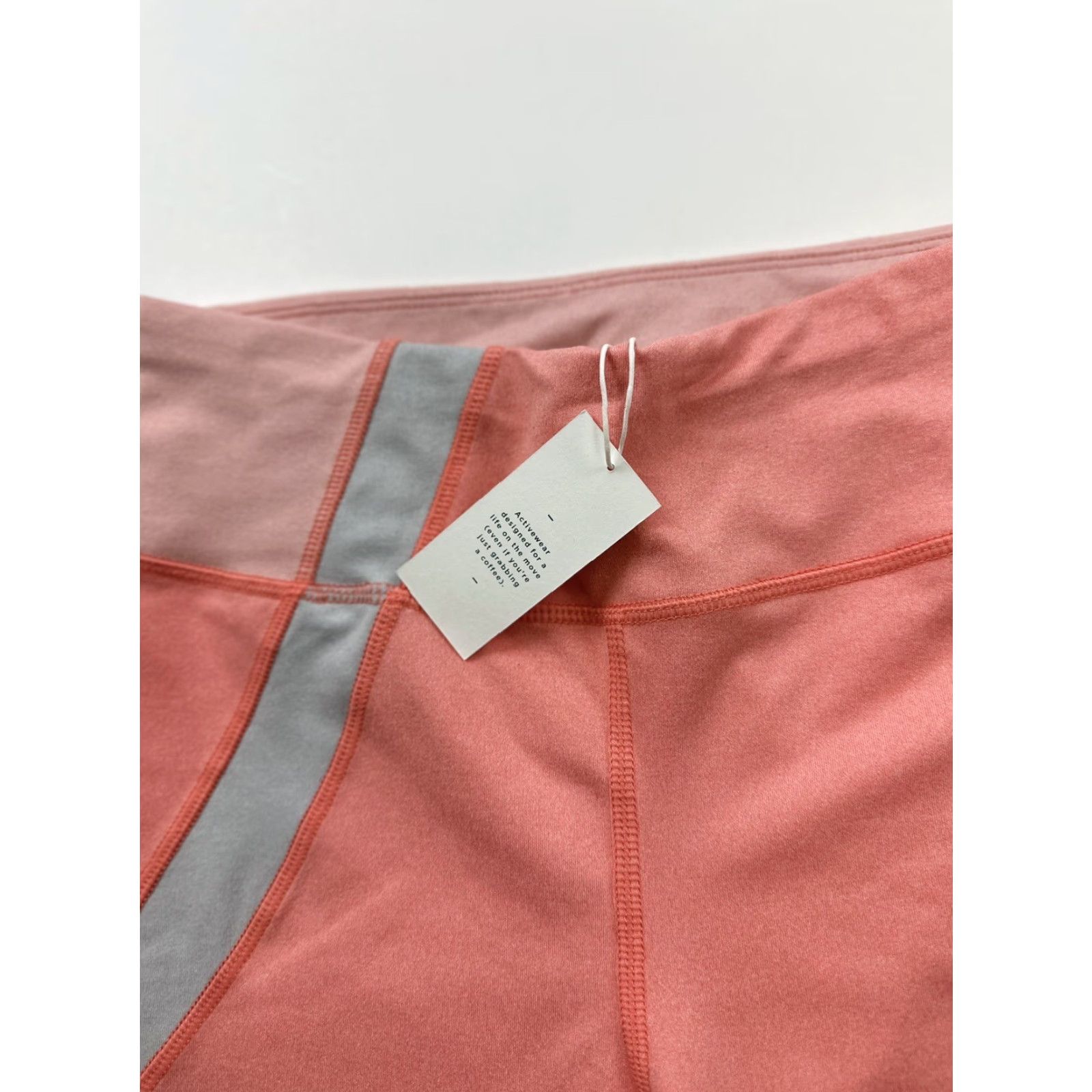 Lou & Grey Lou & Grey Leggings Women’s Small Pink Grey NWT Colorblock Yoga Gym & Training Ankle S Lou & Grey Womens Small Pink Grey Colorblock Leggings NWT Size 28" / US 6 / IT 42 - 5 Thumbnail