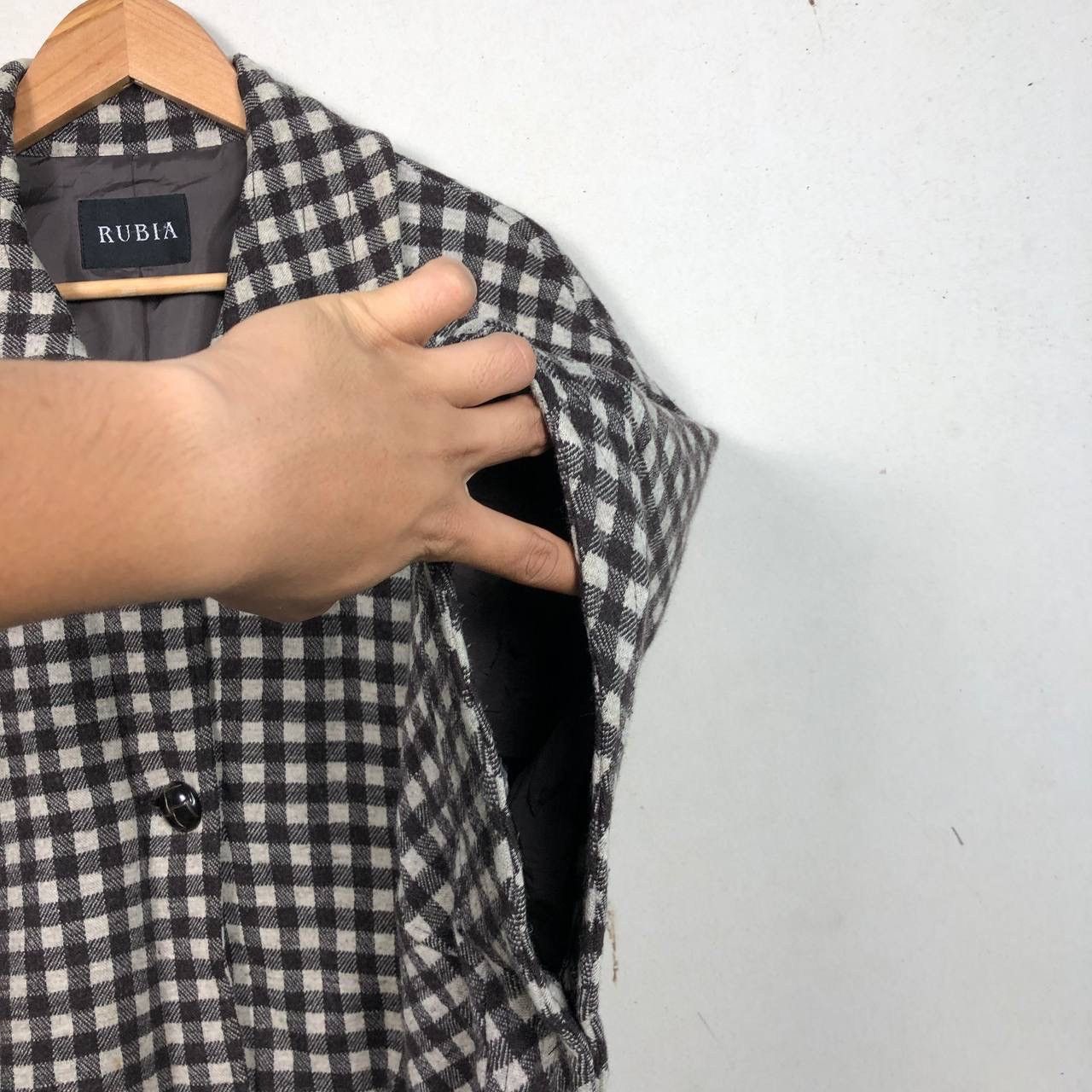 Cloak × Japanese Brand Vintage Rubia Checkered Poncho Cloaks Capes Soft Size US M / EU 48-50 / 2 - 5 Thumbnail