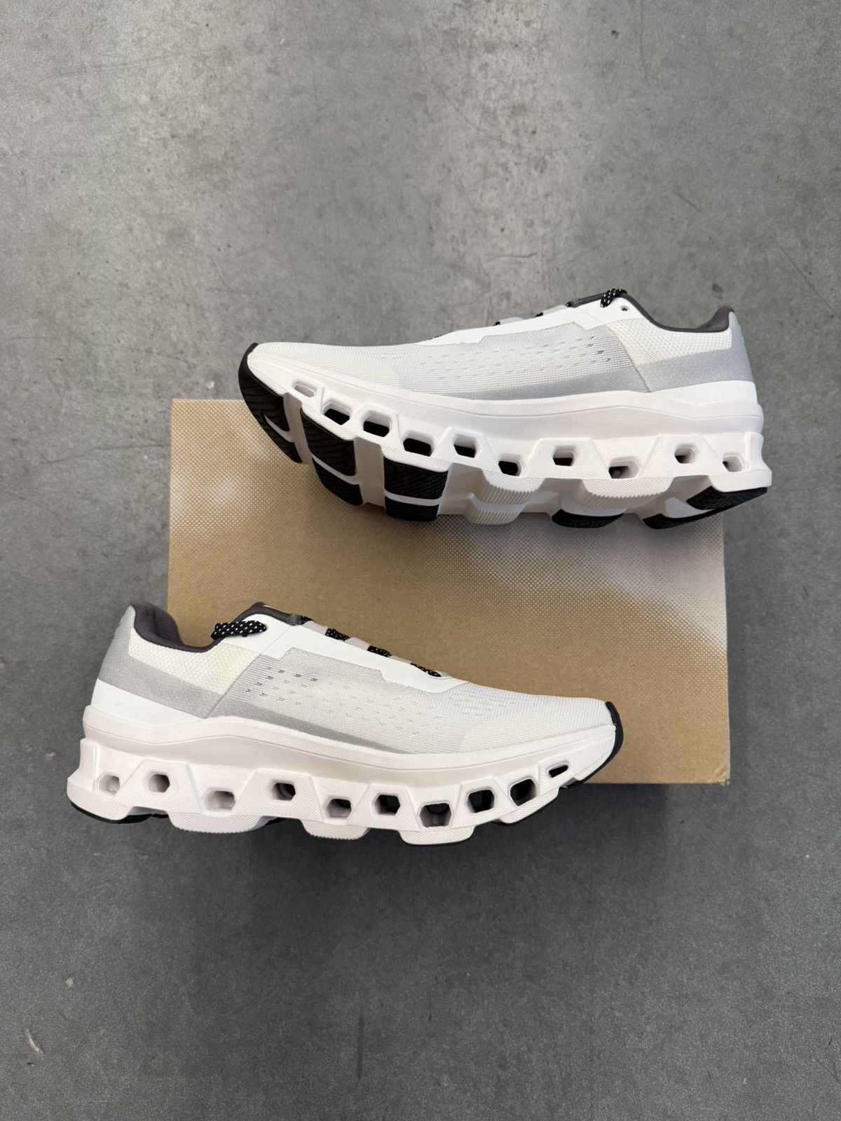 On 2023 On Running Cloudmonster All White Size US 9.5 / IT 39.5 - 2 Thumbnail