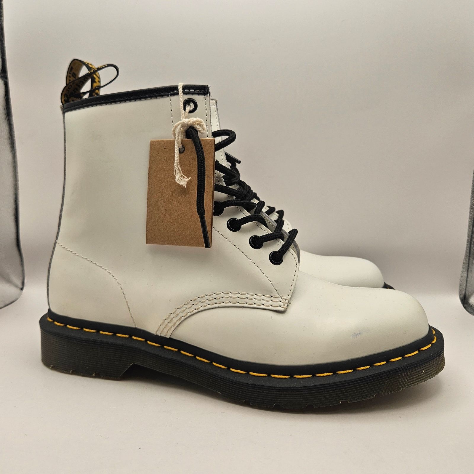 Dr. Martens DR. MARTENS 1460 MEN'S 8 WOMEN'S 9 11822 8 EYES SMOOTH WHITE Size US 9 / IT 39 - 4 Thumbnail