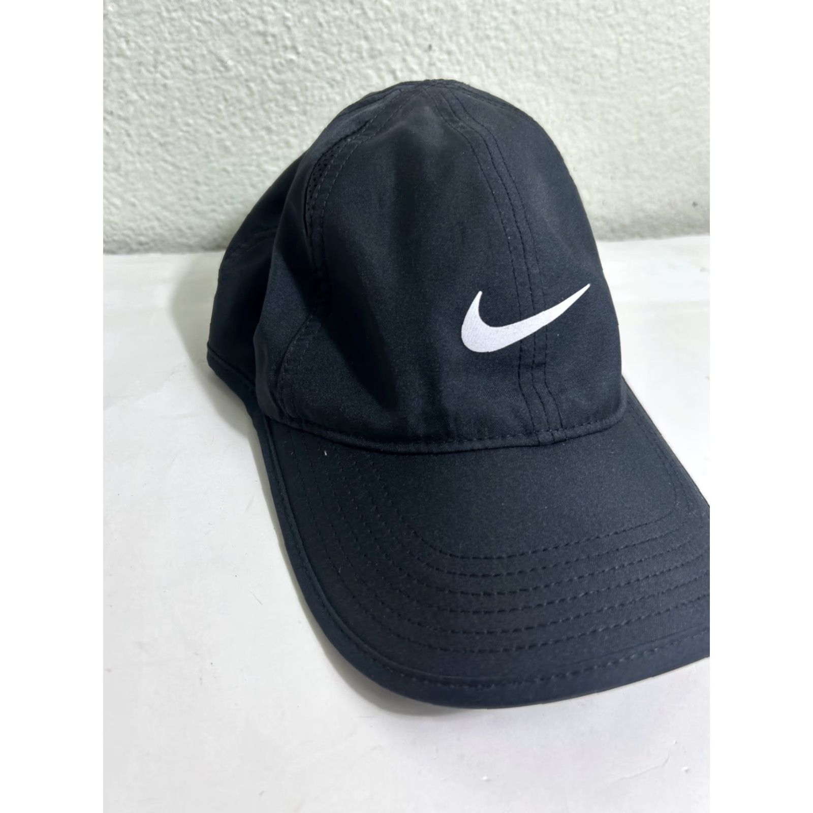Nike NIKE Dri-Fit Feather Light Hat Cap BLACK/WHITE 679421-010 Running Tennis Logo Hat Unisex Adults Adjustable Black Mens Womens Size ONE SIZE - 2 Thumbnail