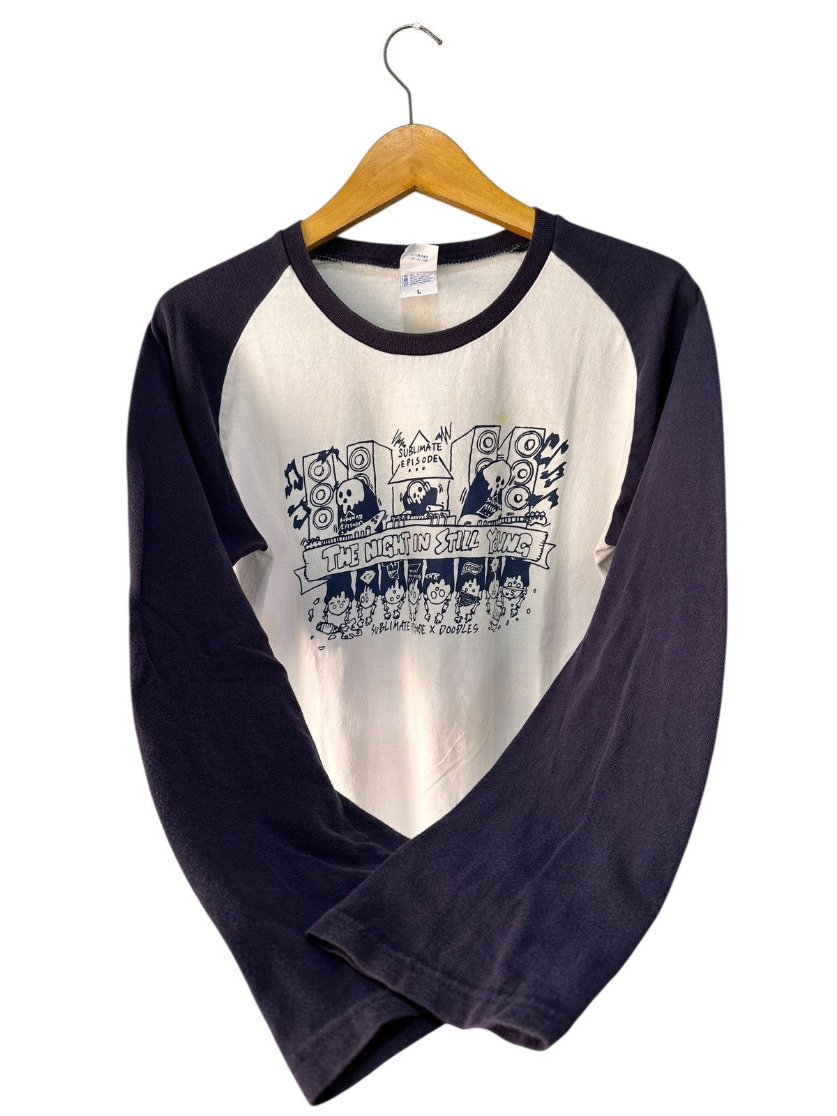 20471120 THE NIGHT IN STILL YOUNG SKULL LONG SLEEVE TEE IFSIX STYLE Size US M / EU 48-50 / 2 - 3 Thumbnail