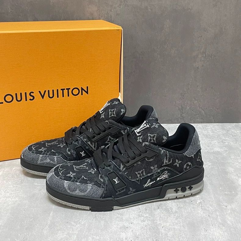 Louis Vuitton Louis Vuitton Trainer Low-Top Sneakers - dmc Size US 10.5 / EU 43-44 - 1 Thumbnail