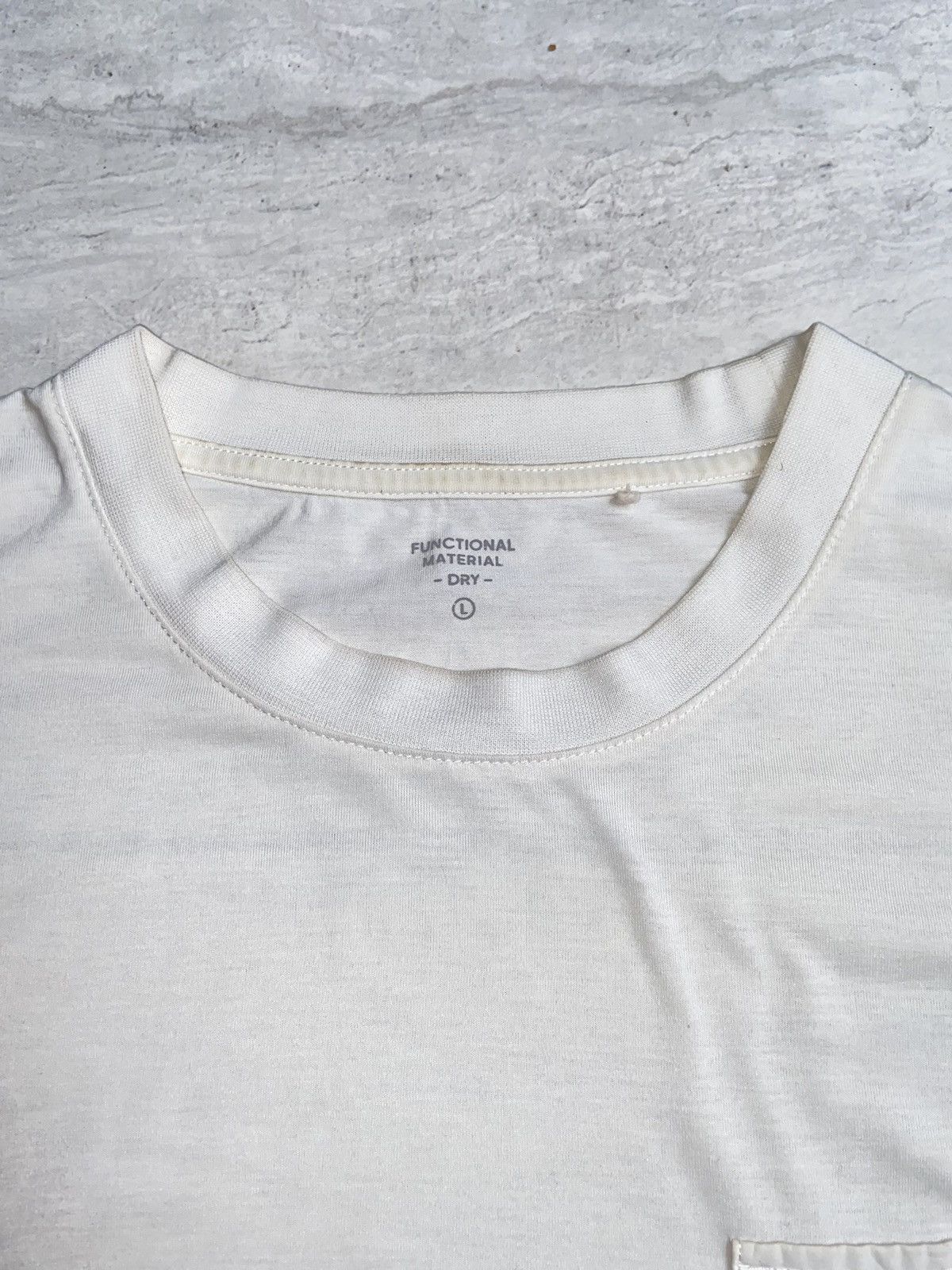 GU GU White T-Shirt Size US L / EU 52-54 / 3 - 5 Thumbnail