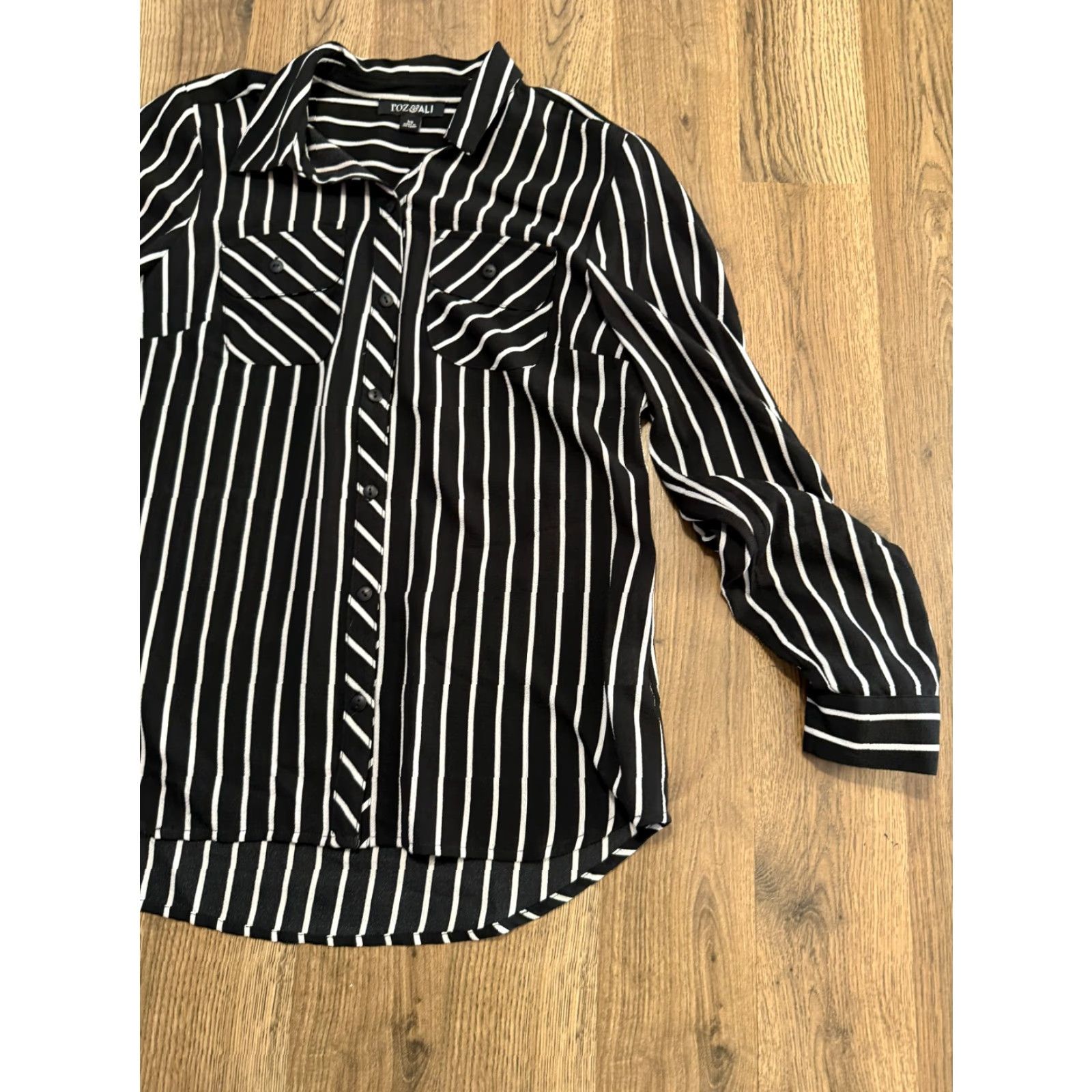 Vintage Roz & Ali Blouse Women's XS White Black Striped Long Sleeve Button Up Shirt Size XS / US 0-2 / IT 36-38 - 4 Thumbnail