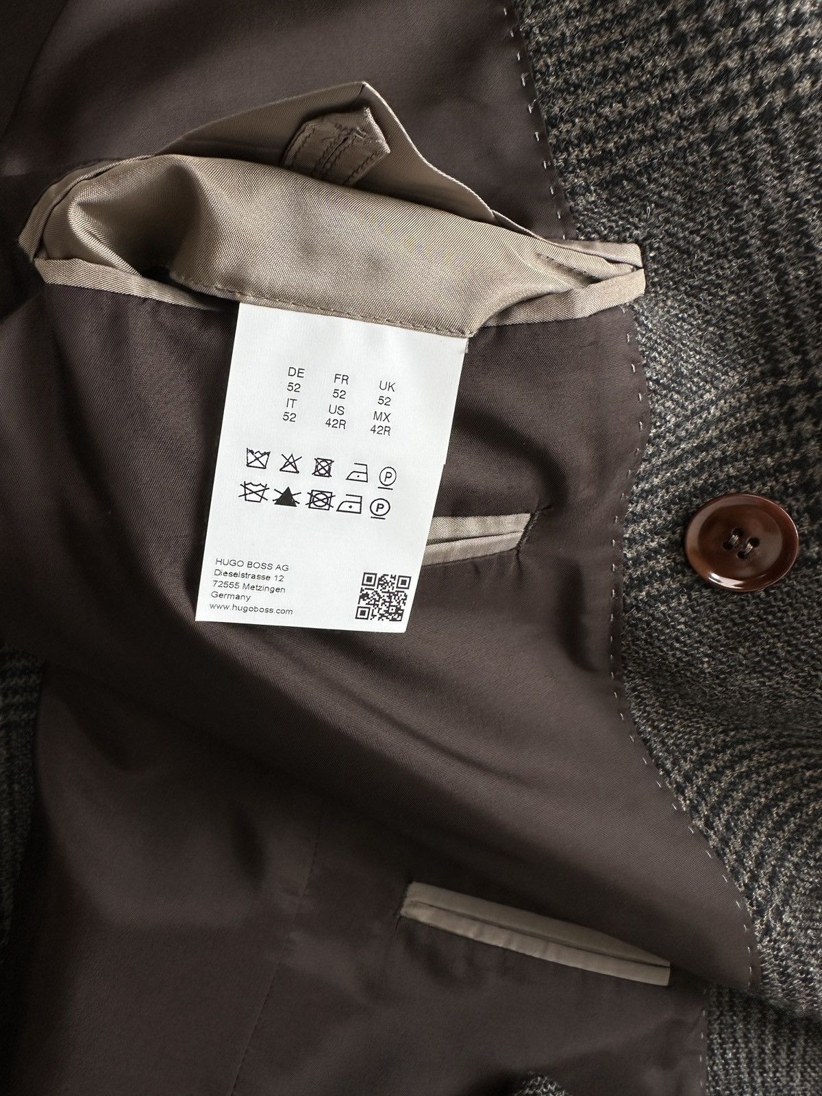 Hugo Boss HUGO BOSS Plaid Check Double Breasted Wool Coat Men’s US 42R Size US L / EU 52-54 / 3 - 13 Thumbnail