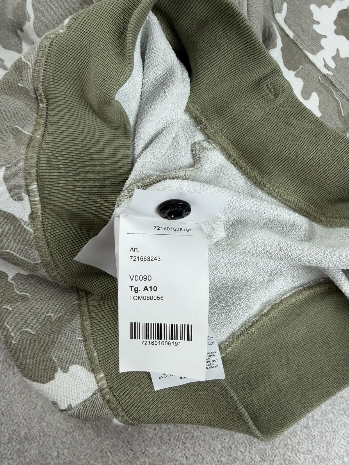 Stone Island Stone Island Junior Camo Print Crewneck Sweatshirt Size 10 Size US XXS / EU 40 - 16 Thumbnail