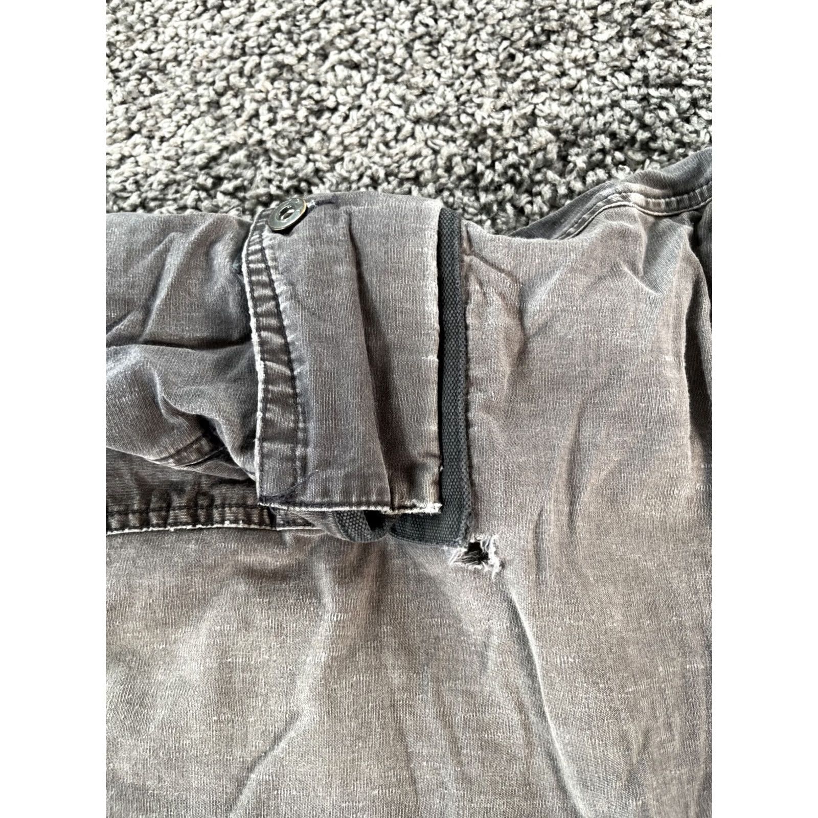 Old Navy VINTAGE Old Navy Cargo Pants Mens 38x30 Gray Baggy Distressed Thrashed 90s Grunge Army Mens Size US 38 / EU 54 - 5 Thumbnail