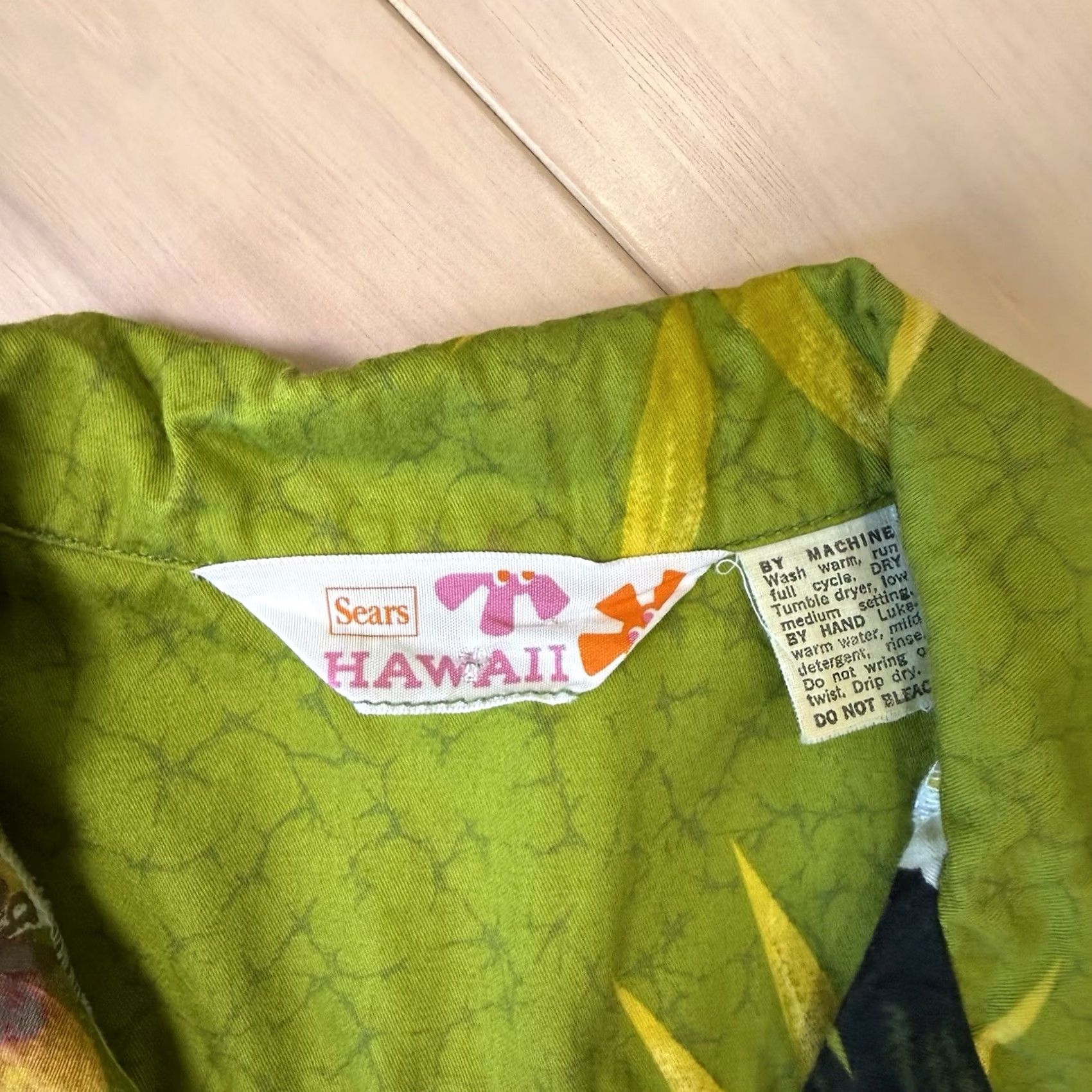 Sears VINTAGE Sears Hawaii Shirt Medium Green 60s Short Sleeve Floral Beach Hawaiian 60s Mens Shirt Size US M / EU 48-50 / 2 - 6 Thumbnail