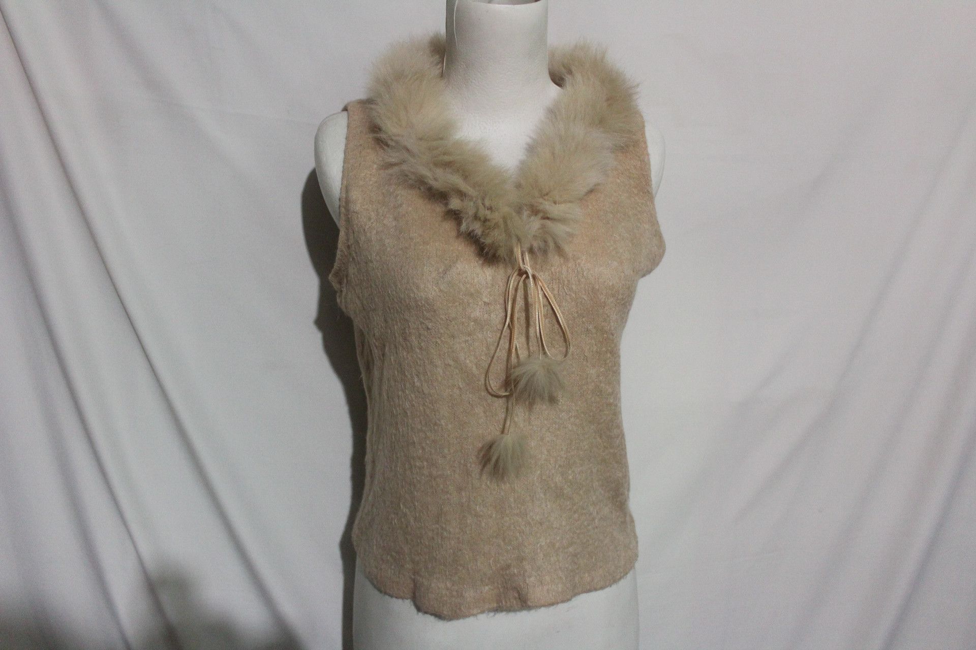 Burberry Burberry Blue Label Japan Line (rare/vintage) Knit Fur Size M / US 6-8 / IT 42-44 - 9 Thumbnail