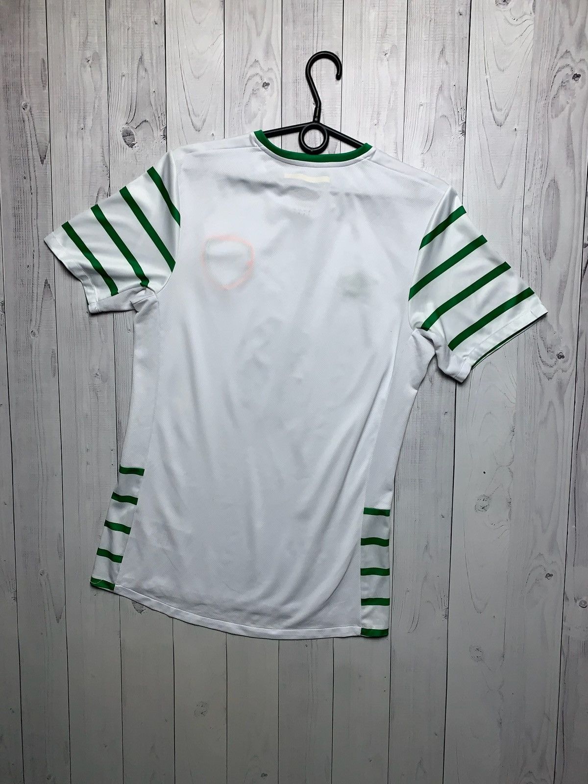 Umbro × Vintage Vintage Umbro Ireland soccer jersey size S logo Size US S / EU 44-46 / 1 - 7 Thumbnail