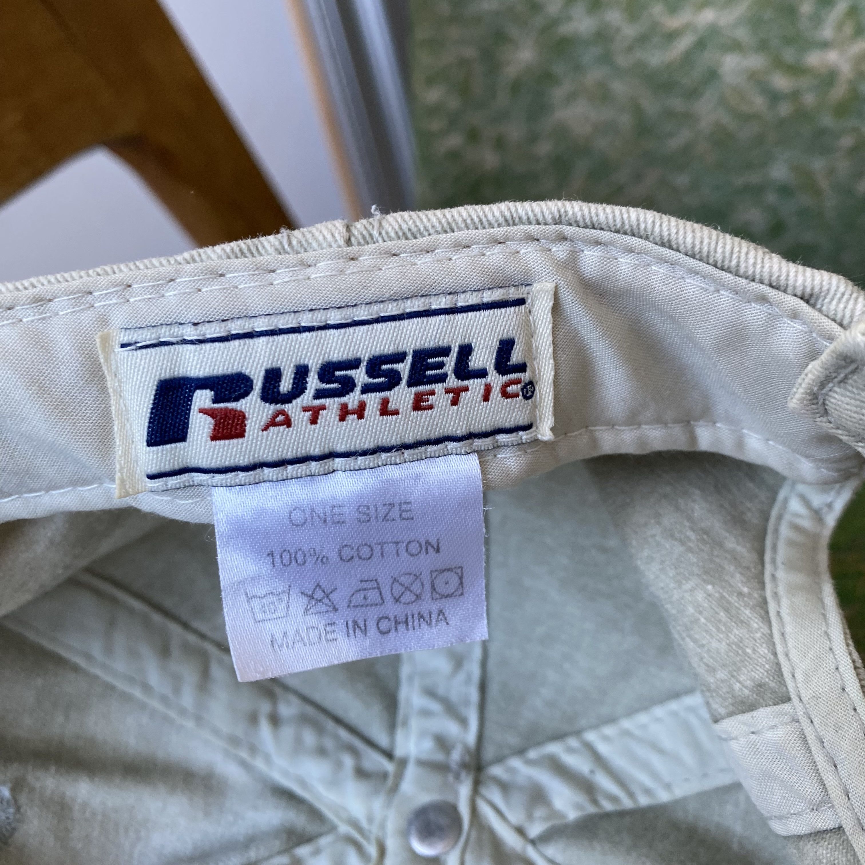 Russell Athletic 🧢 Vintage Faded Russell Athletic cap Big logo Dad hat Size ONE SIZE - 10 Thumbnail